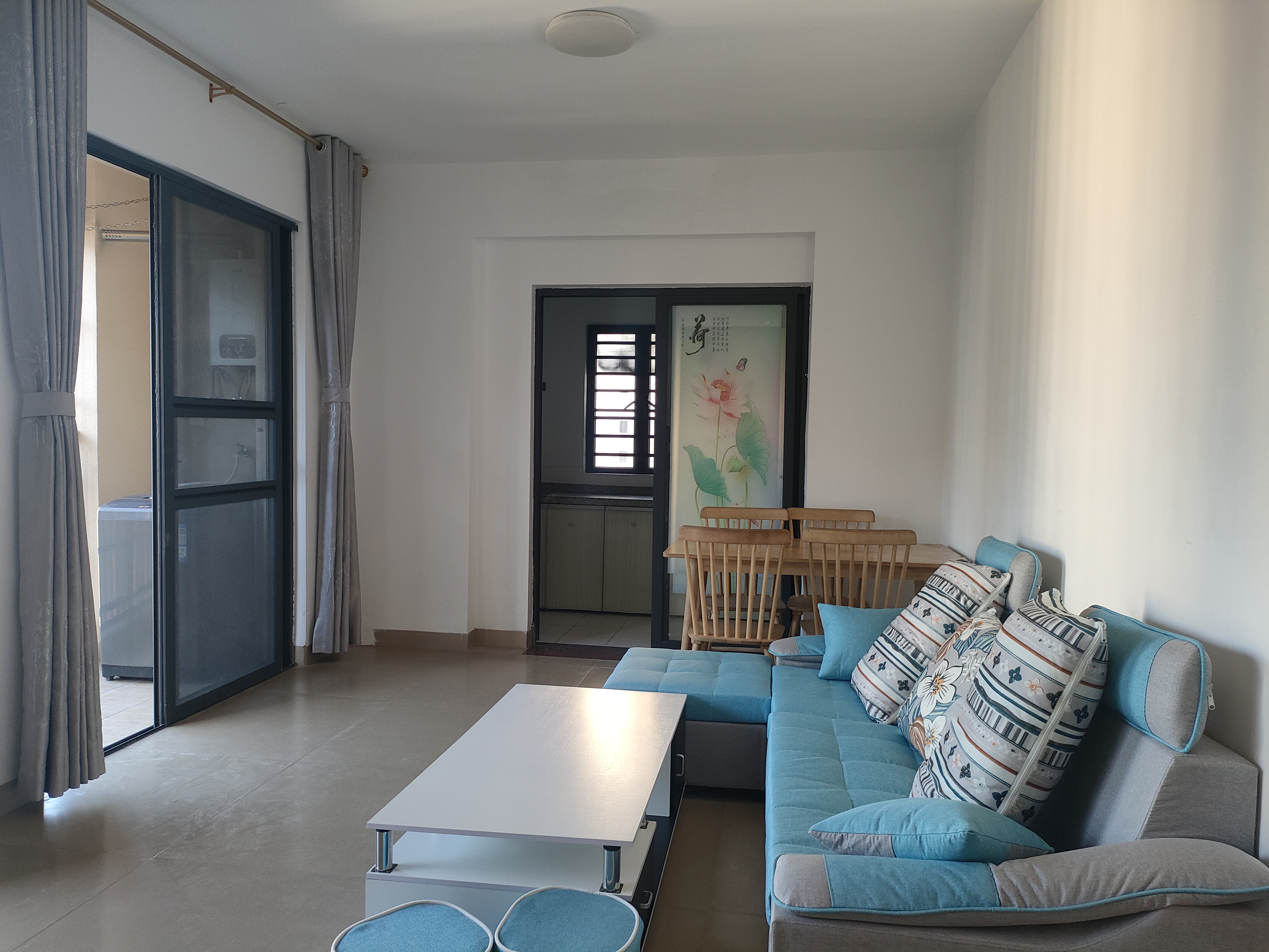 冠盛天泽园  3室2厅1卫    2900.0元/月 冠盛天泽园  3室2厅1卫    2900.0元/月室内图