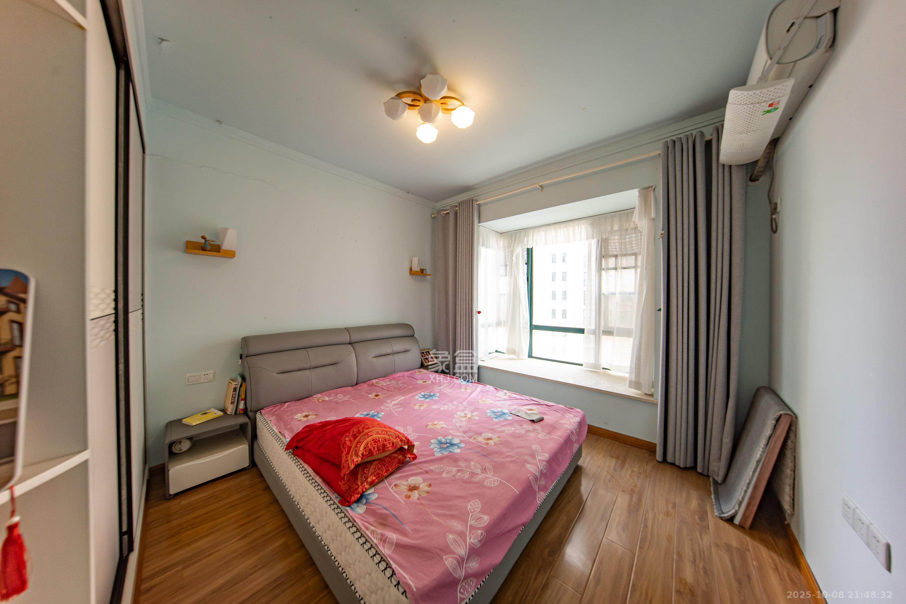 洋湖时代 3室2厅1卫 80.0万 洋湖时代 3室2厅1卫 80.0万卧室