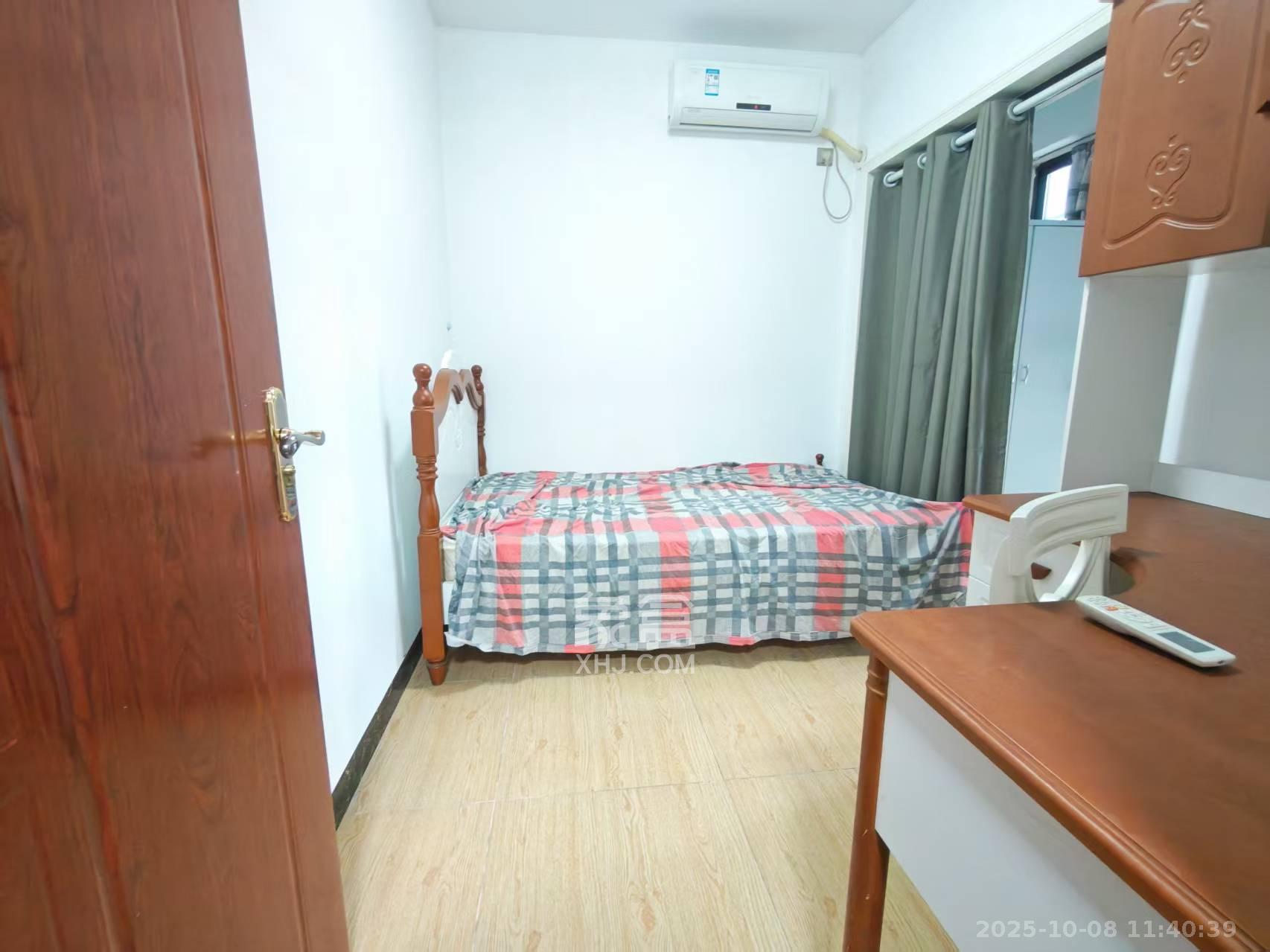 绿地中央广场  3室2厅1卫    2800.0元/月 绿地中央广场  3室2厅1卫    2800.0元/月室内图