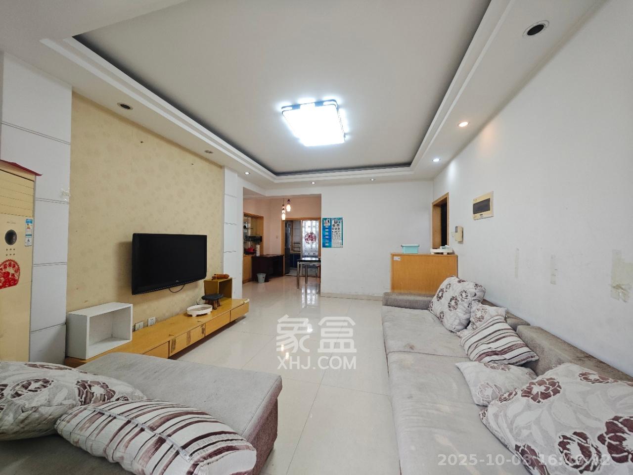 月湖兰庭  2室1厅1卫    2200.0元/月室内图