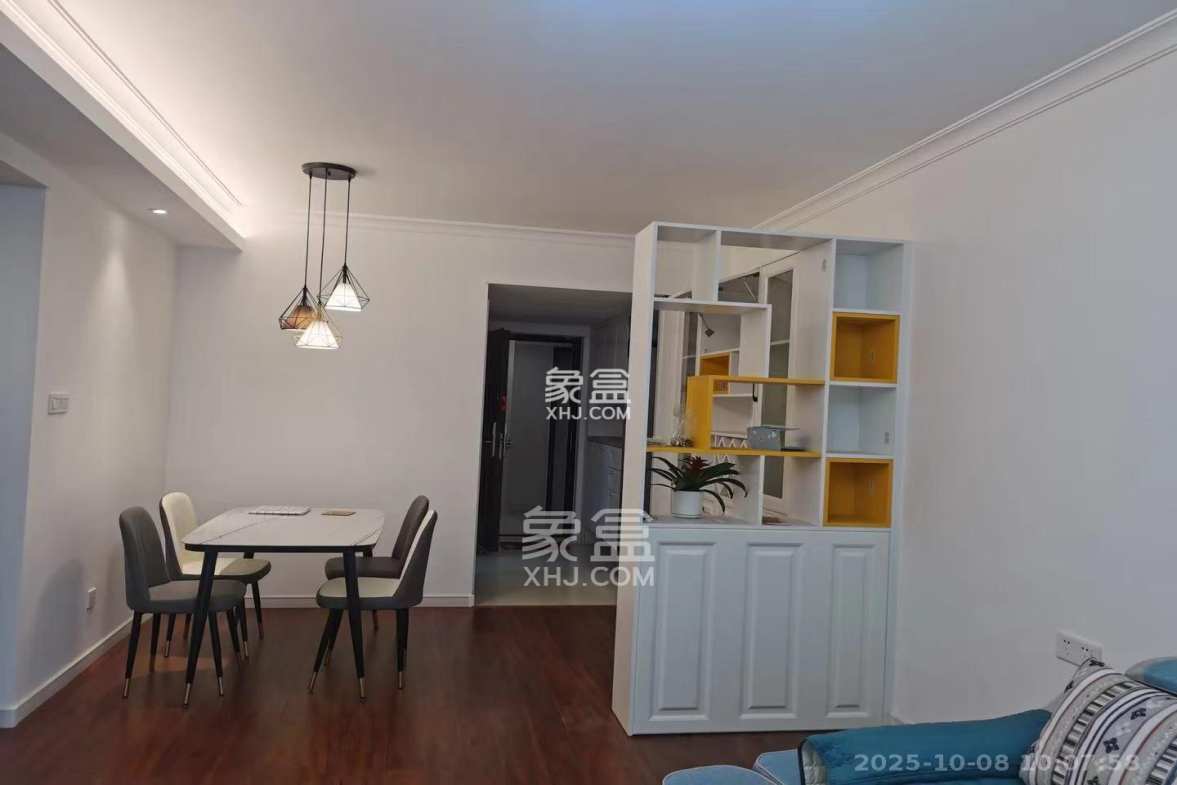 万科魅力之城  3室2厅2卫    2500.0元/月 万科魅力之城  3室2厅2卫    2500.0元/月室内图1