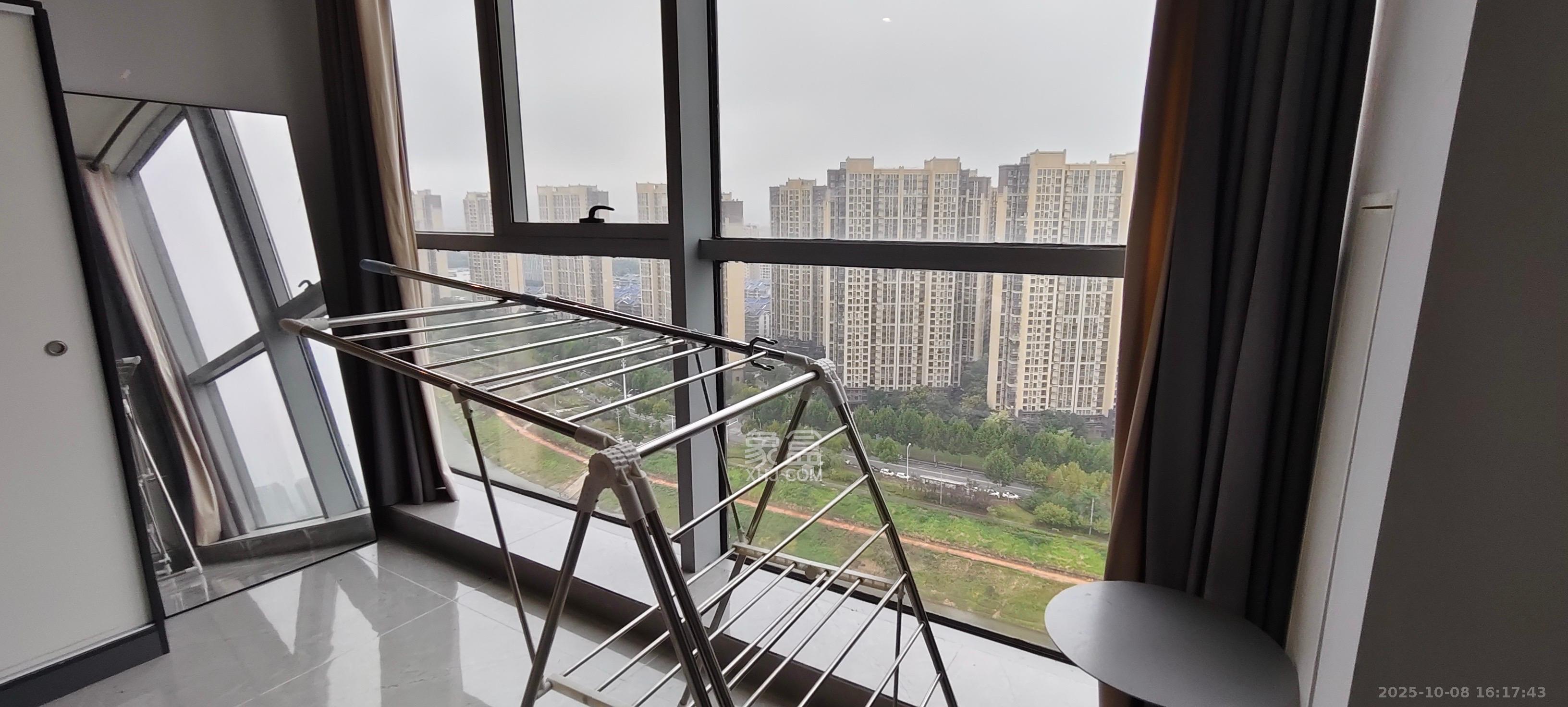 奥克斯滨仕花园(奥克斯洋湖广场/奥克斯中心) 1室0厅0卫 1800.0元/月 奥克斯滨仕花园(奥克斯洋湖广场/奥克斯中心) 1室0厅0卫 1800.0元/月室内图