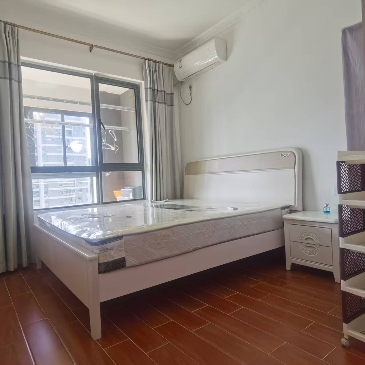 大华锦绣海岸二期 4室2厅2卫 3800.0元/月 大华锦绣海岸二期 4室2厅2卫 3800.0元/月室内图