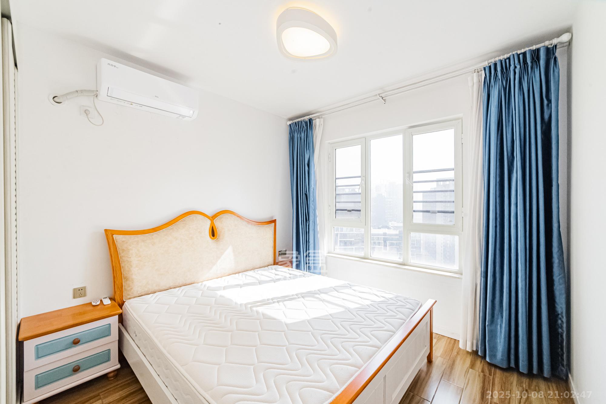 北辰三角洲B2E2区  3室2厅1卫    135.0万 北辰三角洲B2E2区  3室2厅1卫    135.0万卧室