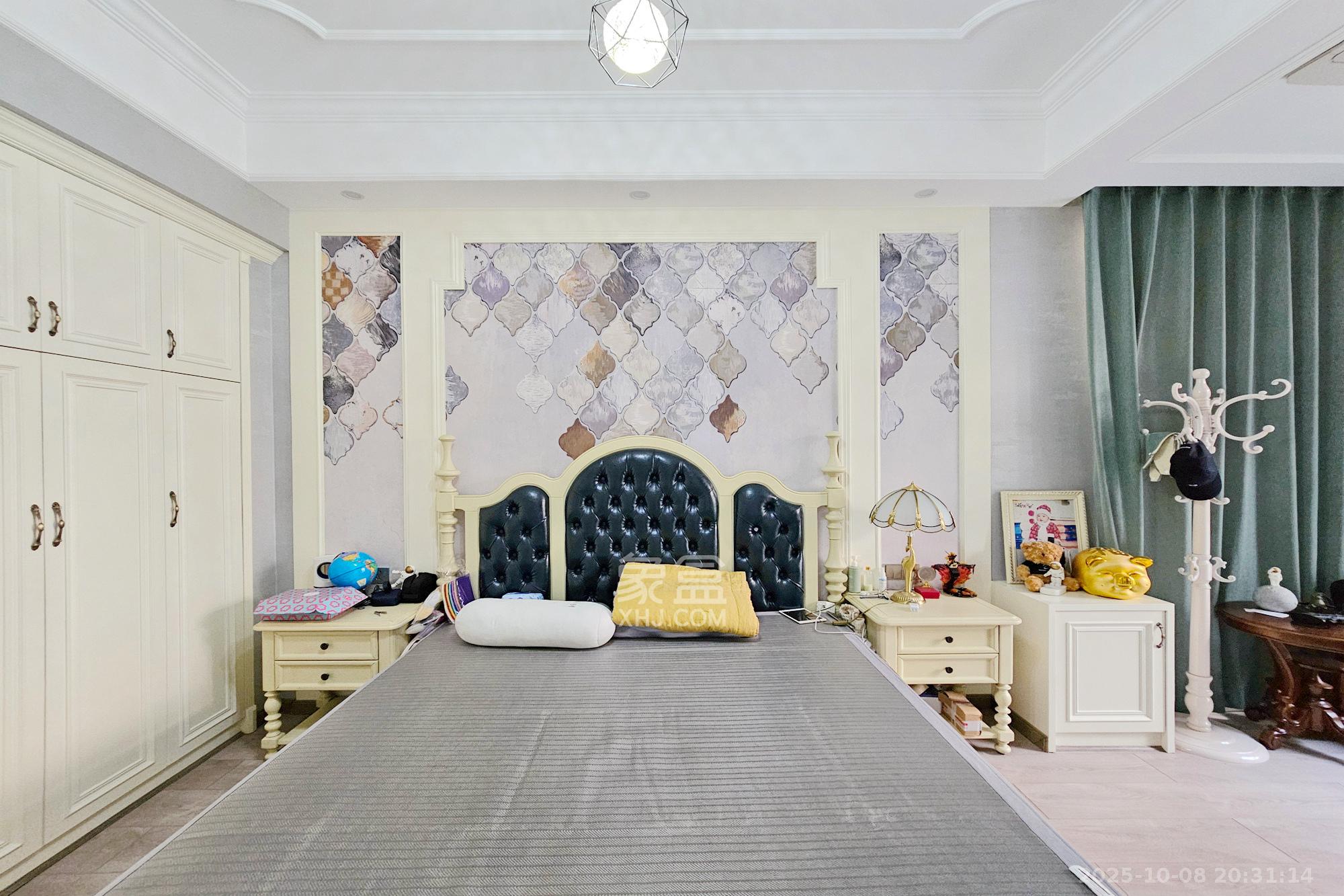 明昇壹城(明昇时代广场)一期 5室2厅2卫 520.0万 明昇壹城(明昇时代广场)一期 5室2厅2卫 520.0万卧室