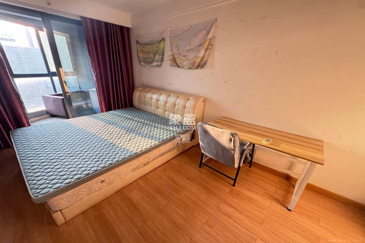 绿地中央广场 1室1厅1卫 1400.0元/月 绿地中央广场 1室1厅1卫 1400.0元/月室内图