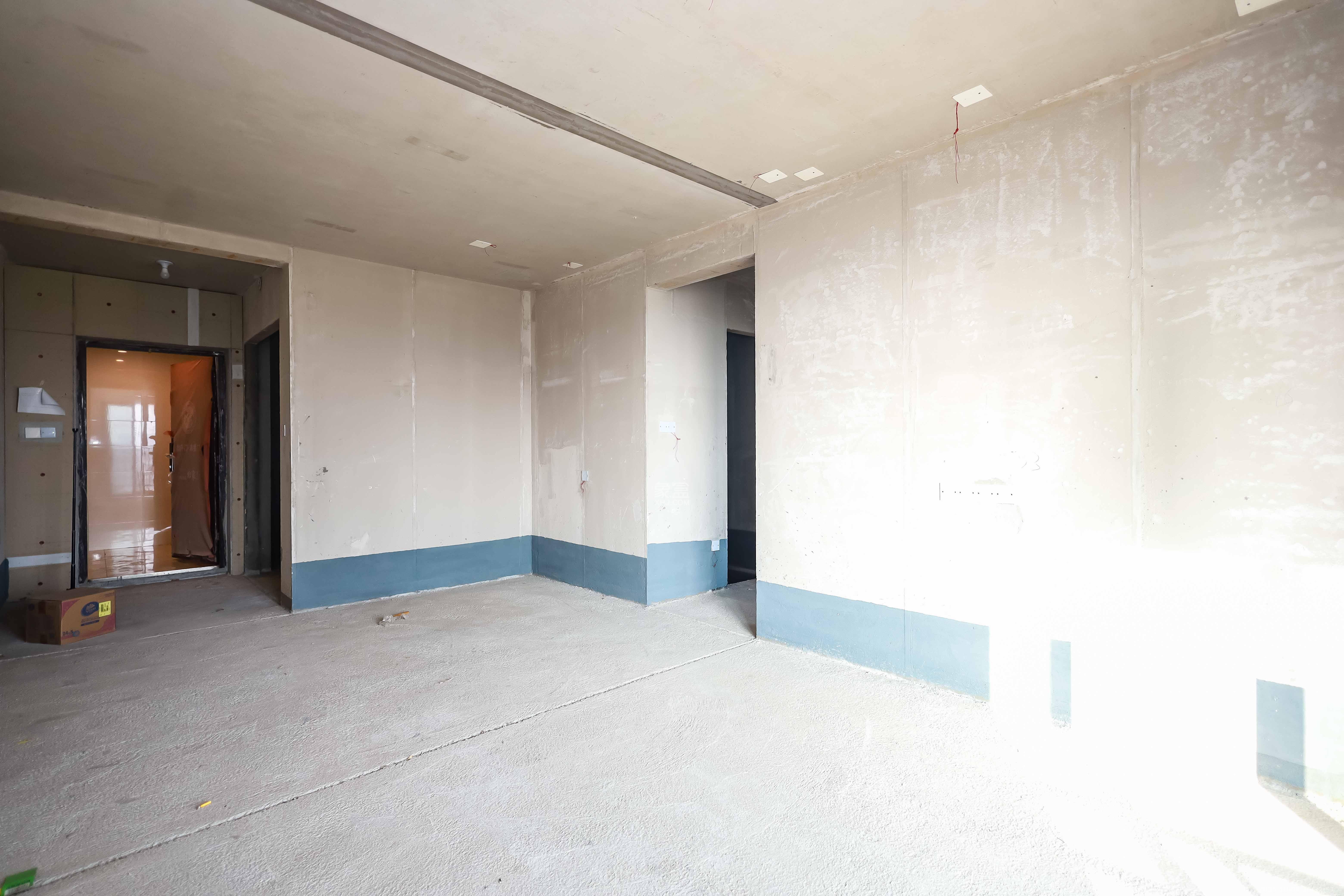 保利恒伟时光印象 4室2厅2卫 119.8万 保利恒伟时光印象 4室2厅2卫 119.8万客厅