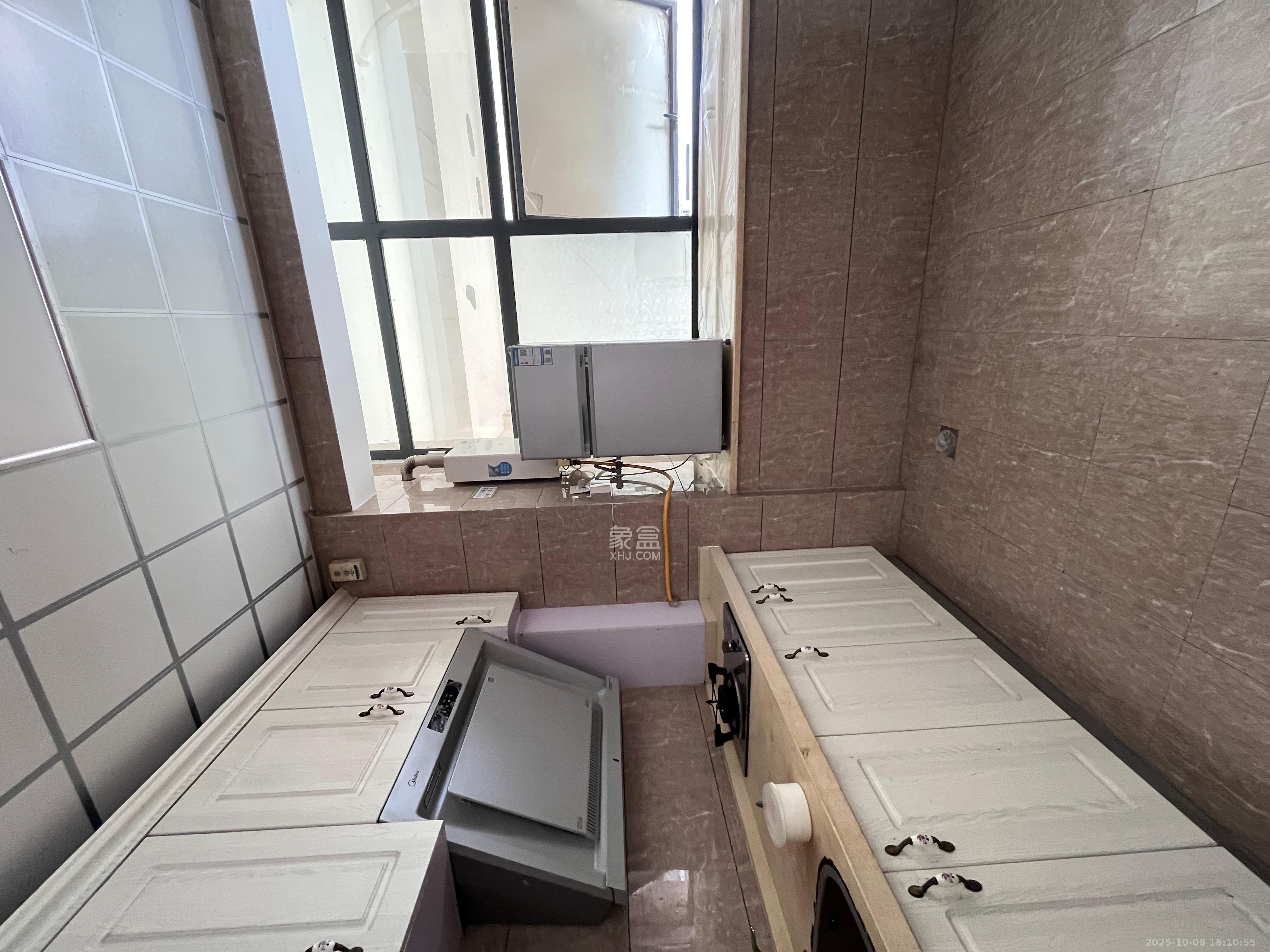 蓝湾国际广场 1室1厅1卫 1100.0元/月 蓝湾国际广场 1室1厅1卫 1100.0元/月室内图