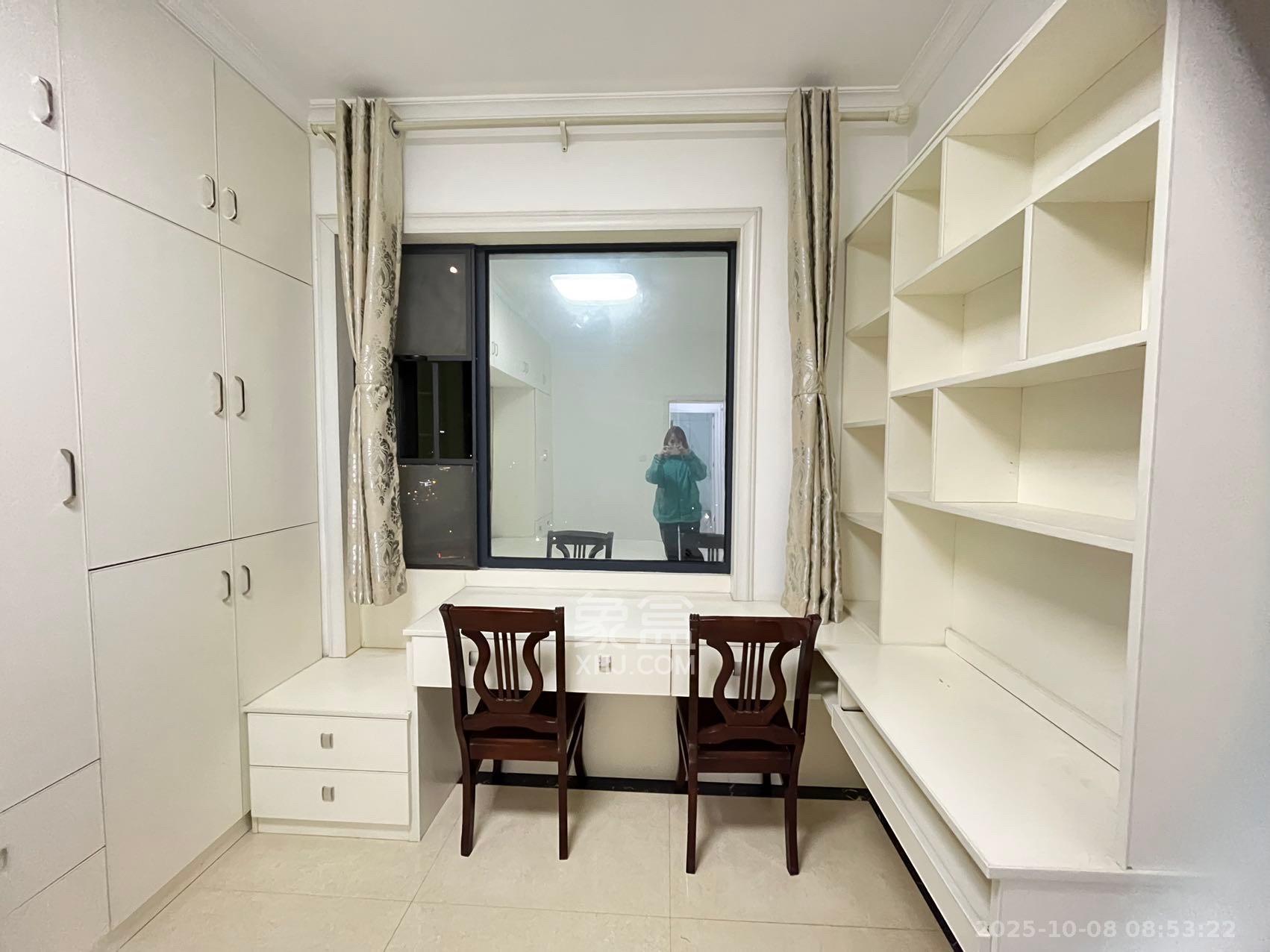 中南红领邦（红星嘉和苑）  3室2厅1卫    2000.0元/月室内图