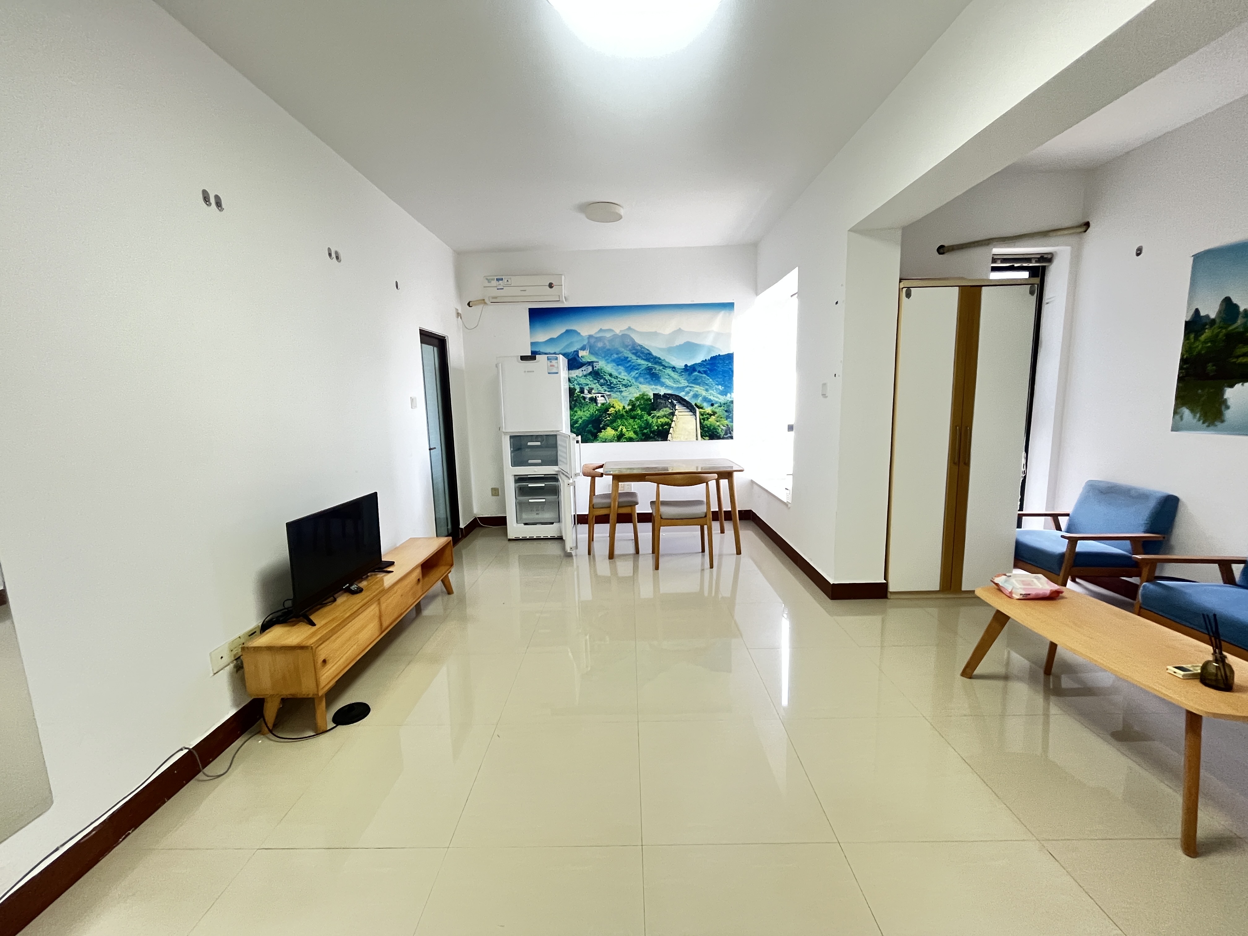 宝华海景  1室1厅1卫    2200.0元/月室内图