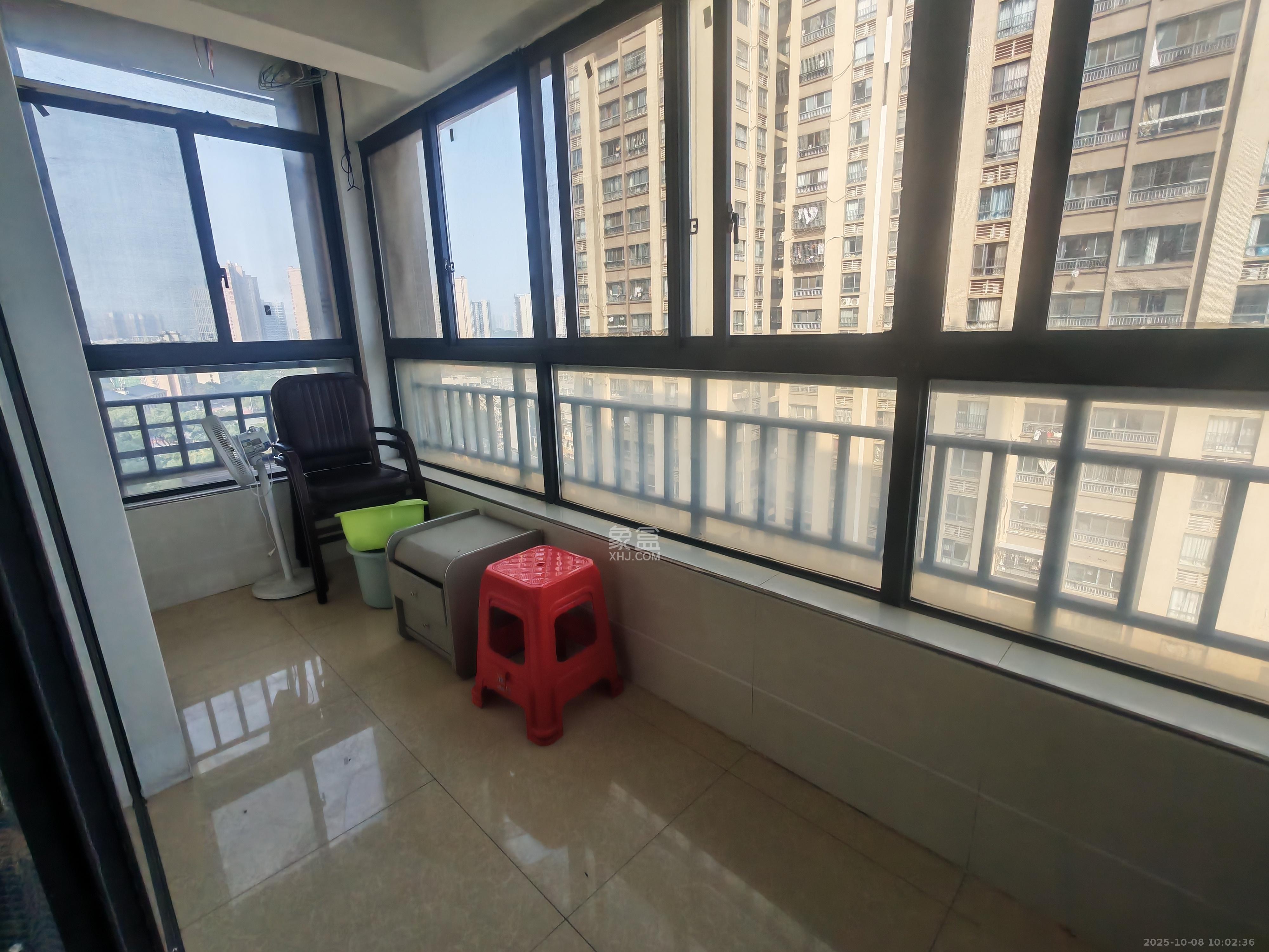 香樟兰亭(朗峰苑)  4室2厅1卫    2600.0元/月 香樟兰亭(朗峰苑)  4室2厅1卫    2600.0元/月室内图