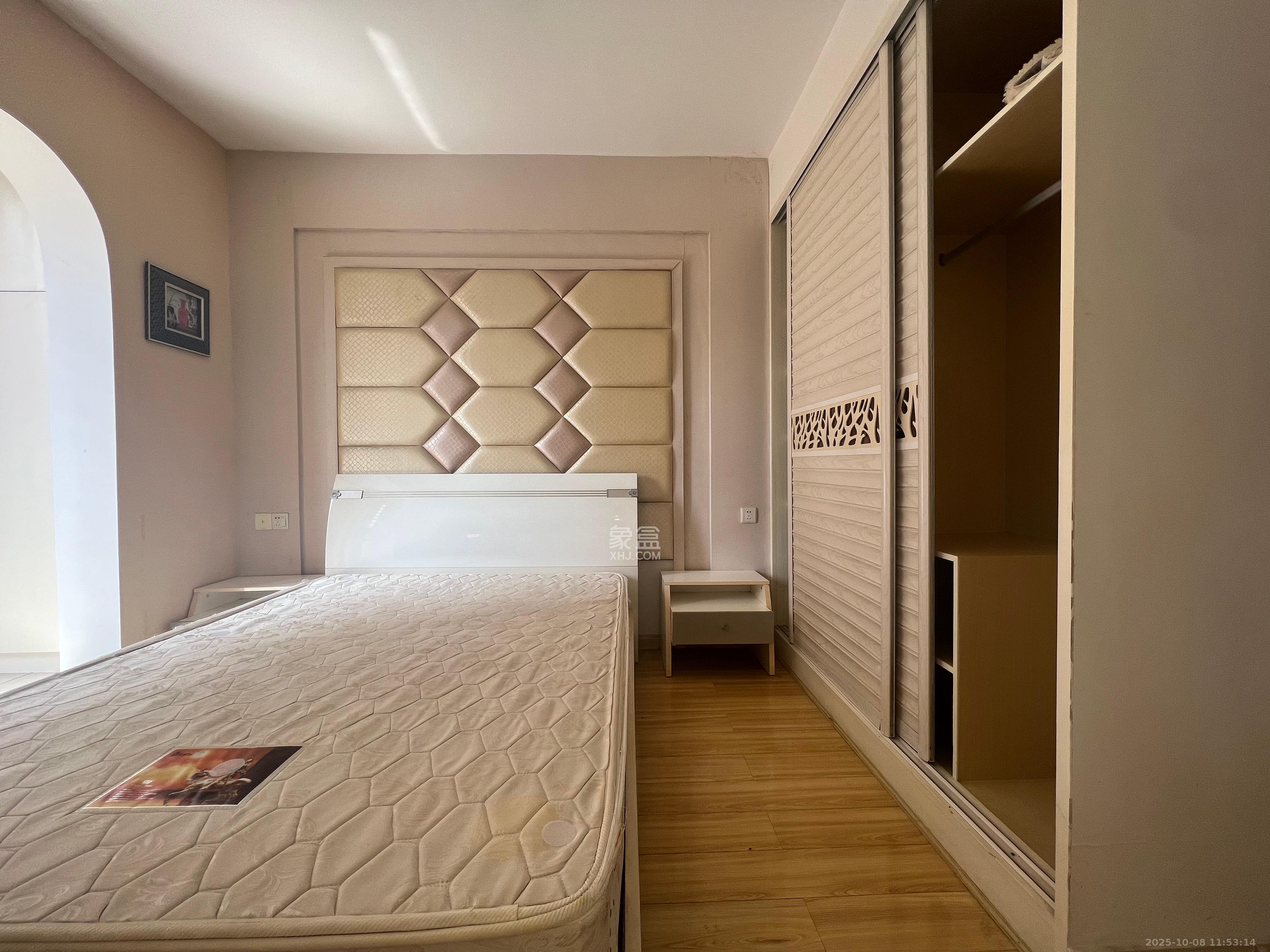 中国铁建国际城一期 1室1厅1卫 1400.0元/月 中国铁建国际城一期 1室1厅1卫 1400.0元/月室内图