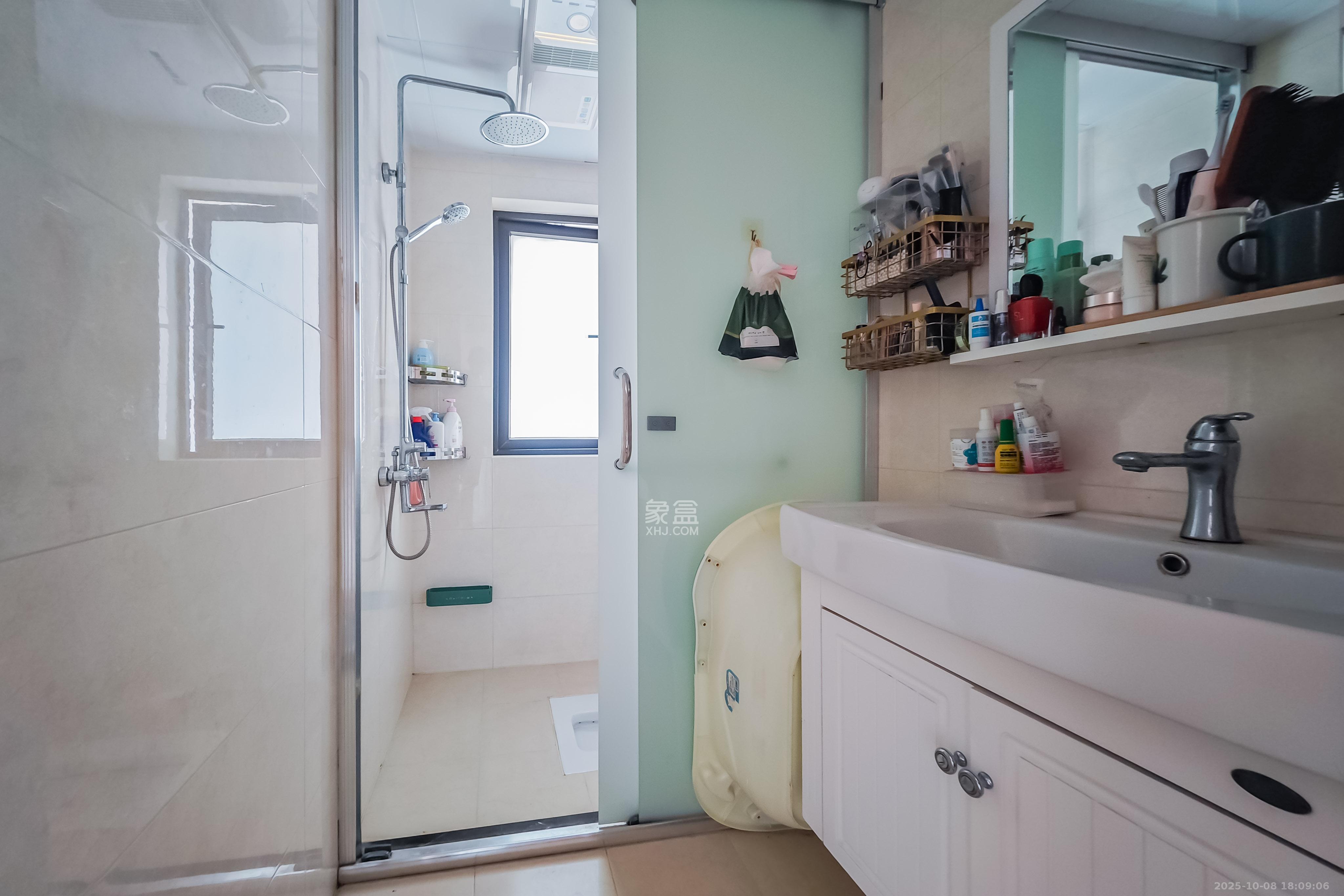 旭辉香樟公馆  3室2厅2卫    89.8万卫生间