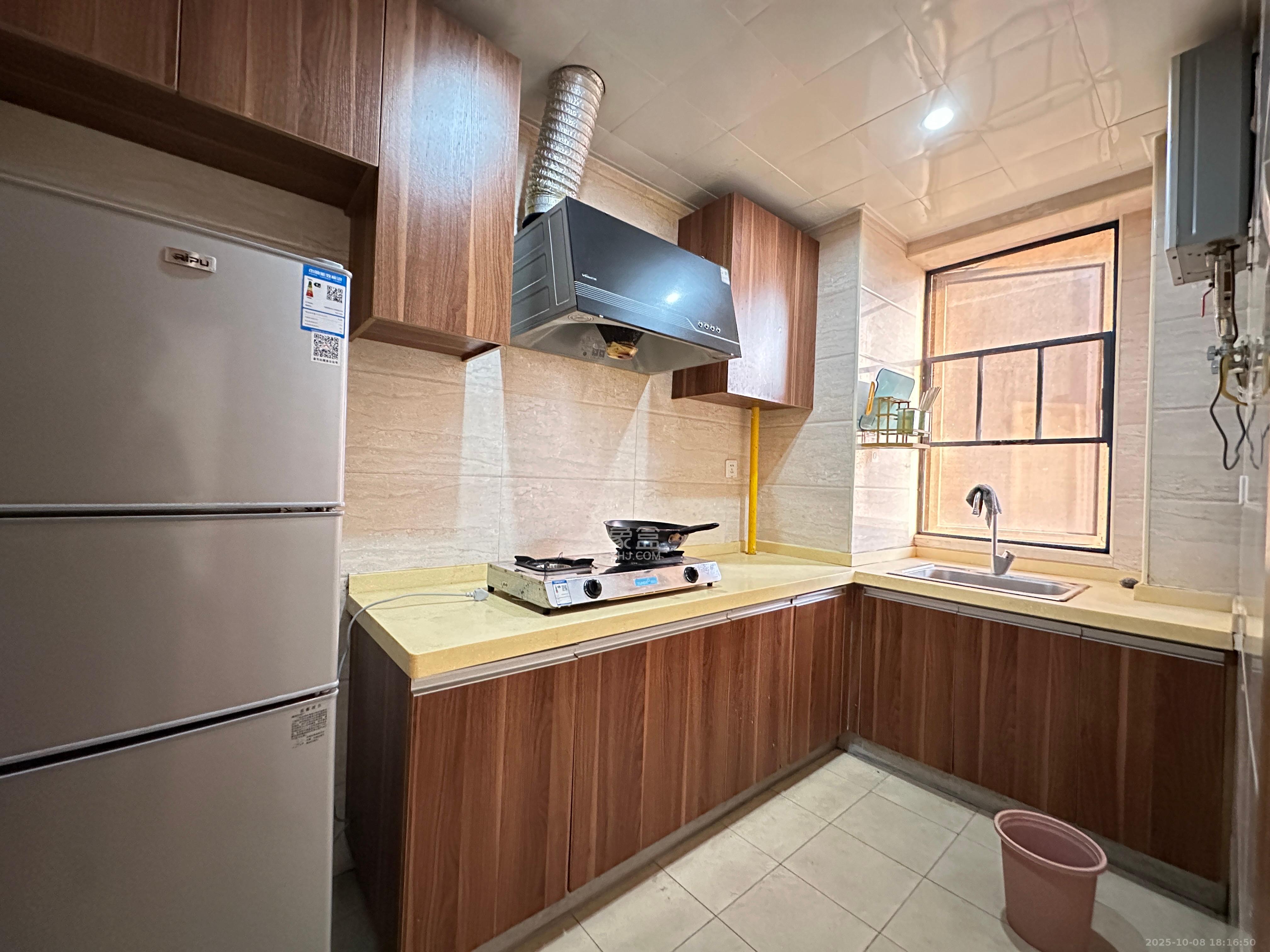 麓谷小镇  3室2厅1卫    2400.0元/月 麓谷小镇  3室2厅1卫    2400.0元/月室内图