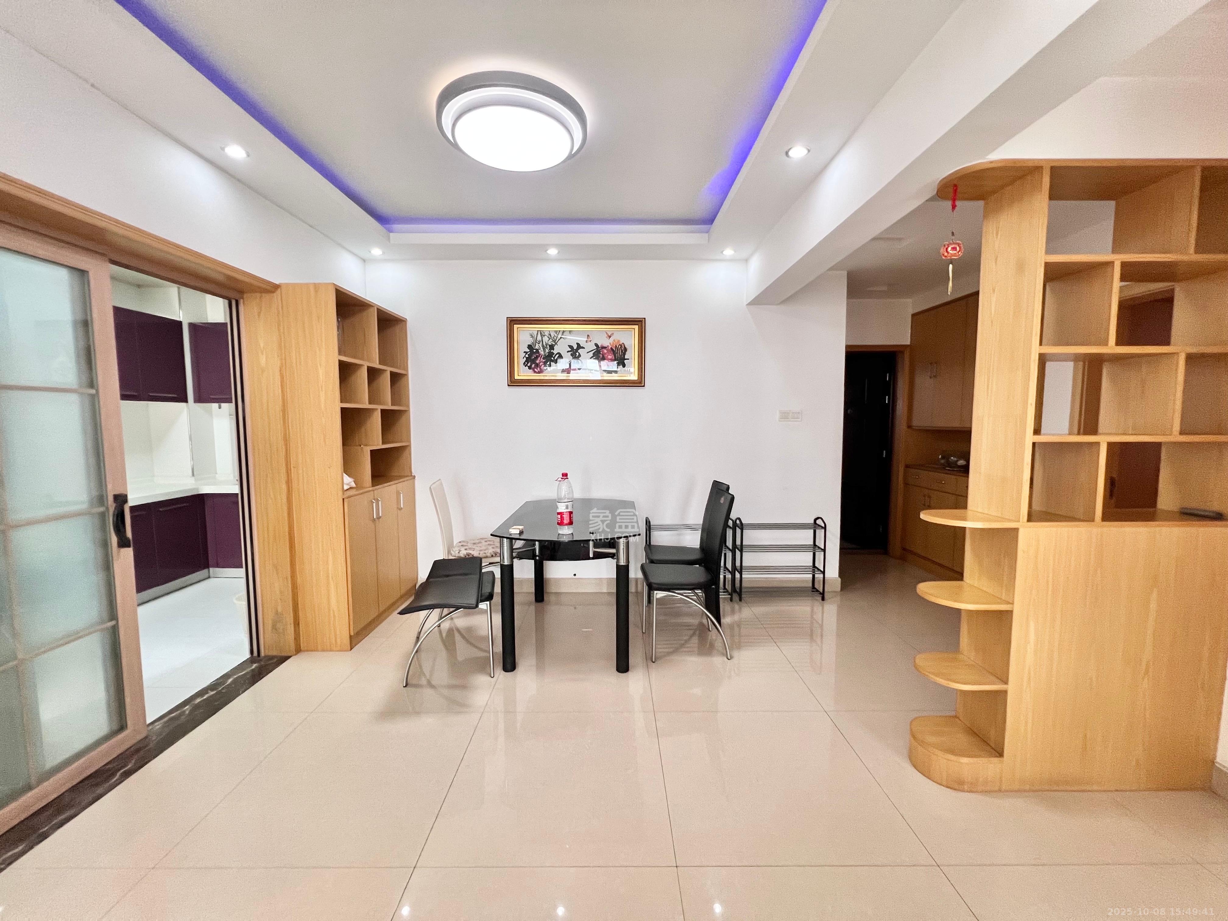 富兴嘉城(富兴汇中央) 2室2厅1卫 2300.0元/月 富兴嘉城(富兴汇中央) 2室2厅1卫 2300.0元/月室内图