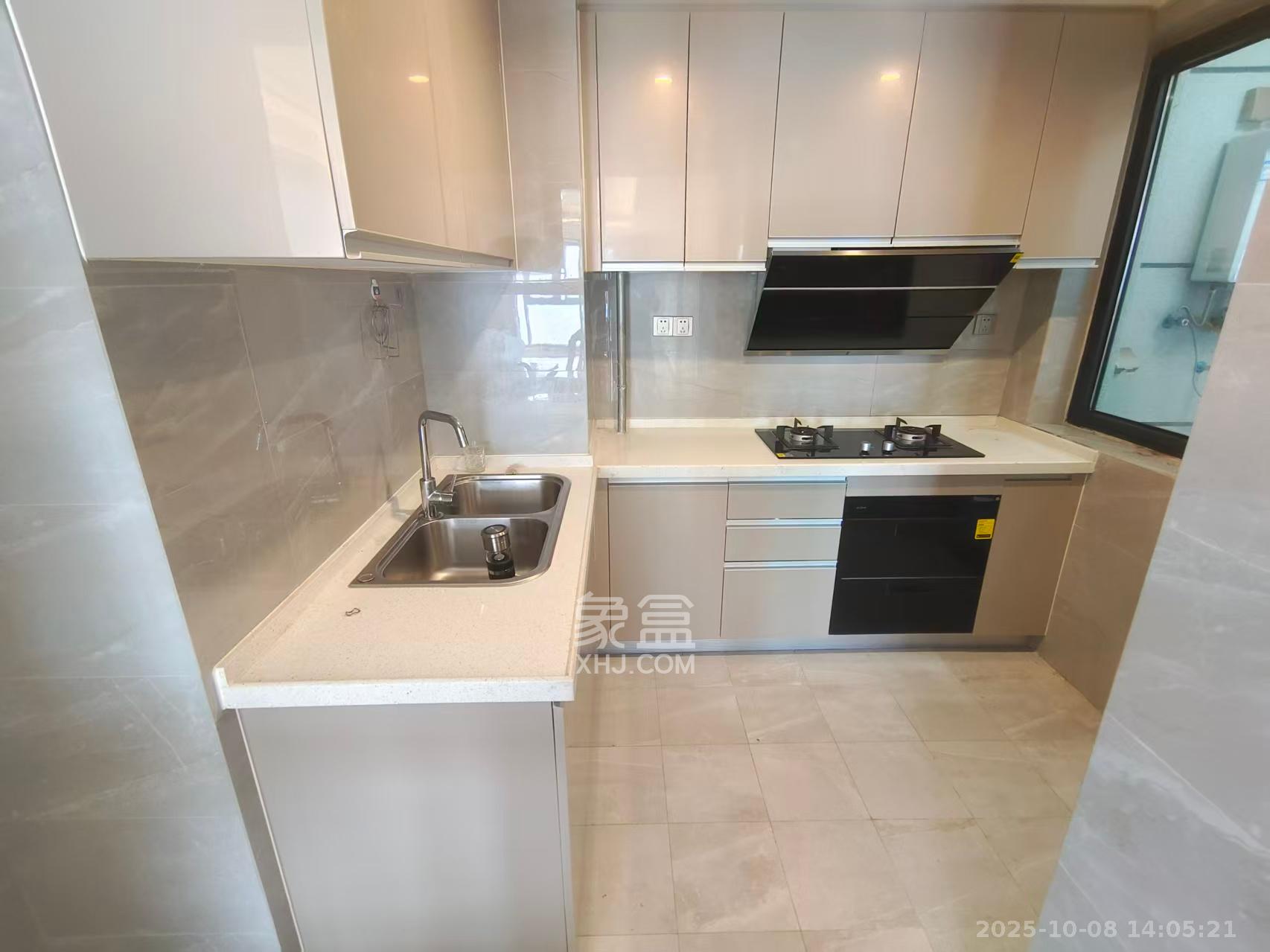 绿地长沙城际空间站(绿地新里佳苑) 3室2厅2卫 3000.0元/月 绿地长沙城际空间站(绿地新里佳苑) 3室2厅2卫 3000.0元/月室内图