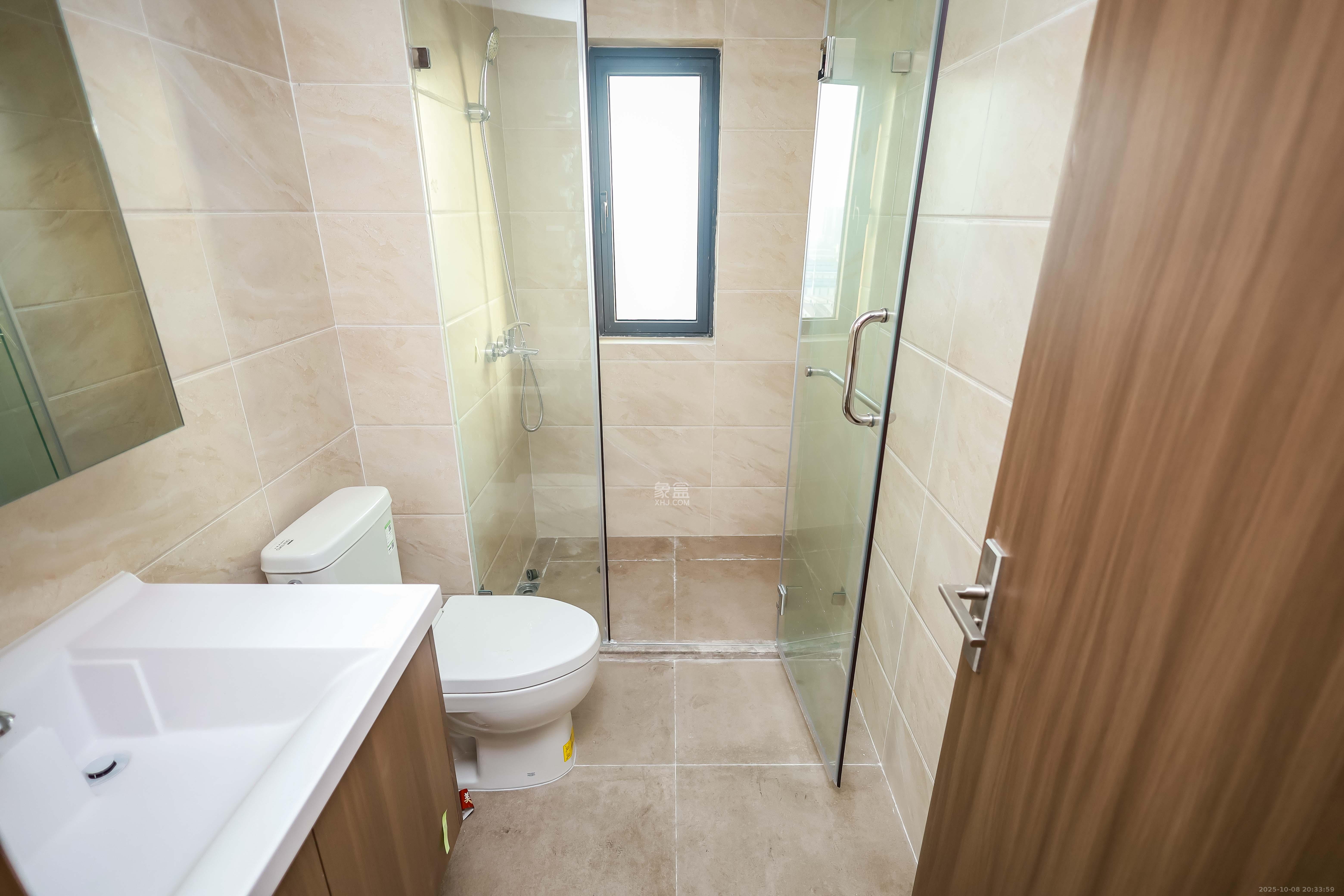 保利恒伟时光印象  4室2厅2卫    103.8万 保利恒伟时光印象  4室2厅2卫    103.8万卫生间