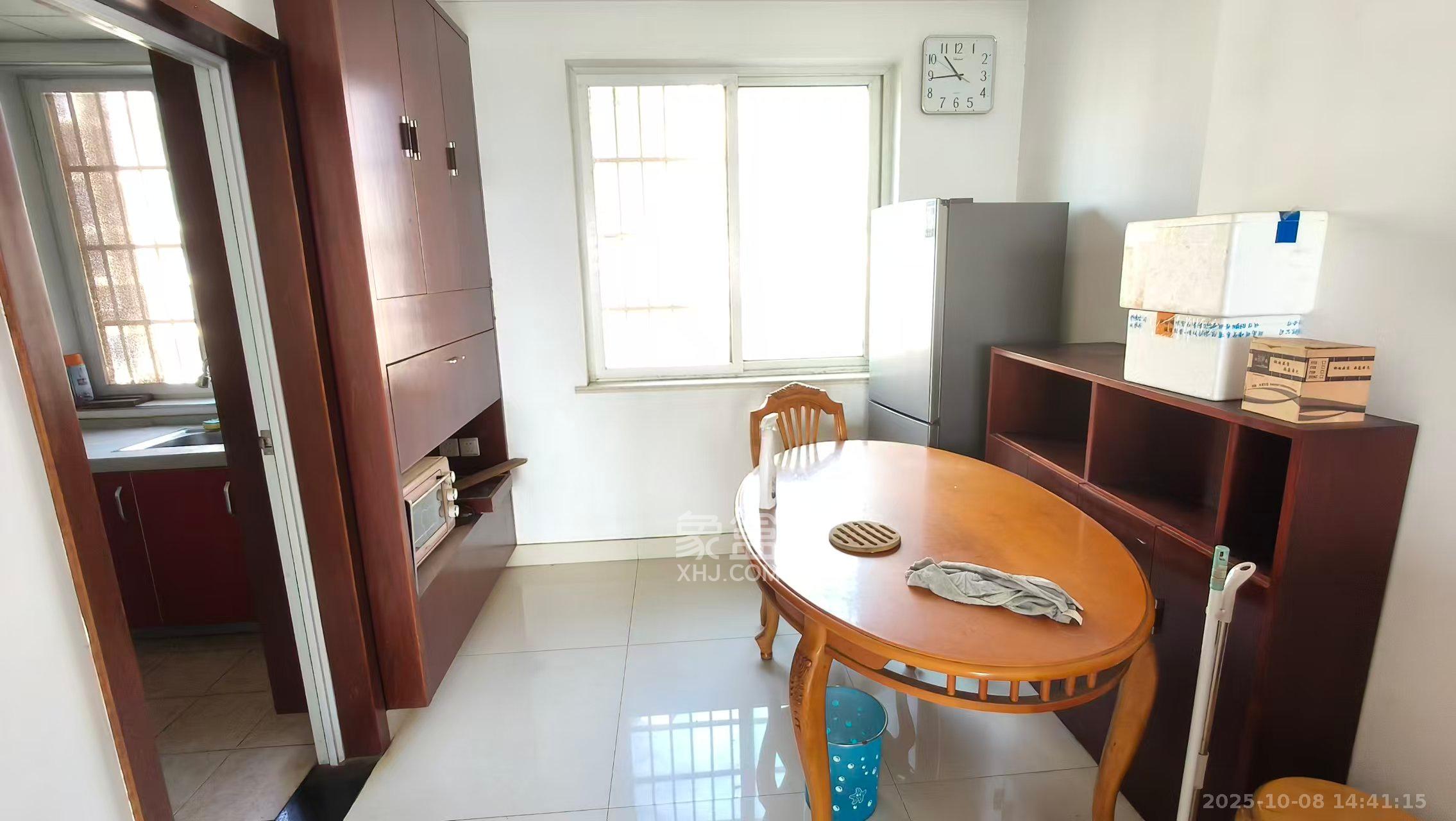 海利科院佳园  3室2厅2卫    1800.0元/月 海利科院佳园  3室2厅2卫    1800.0元/月室内图