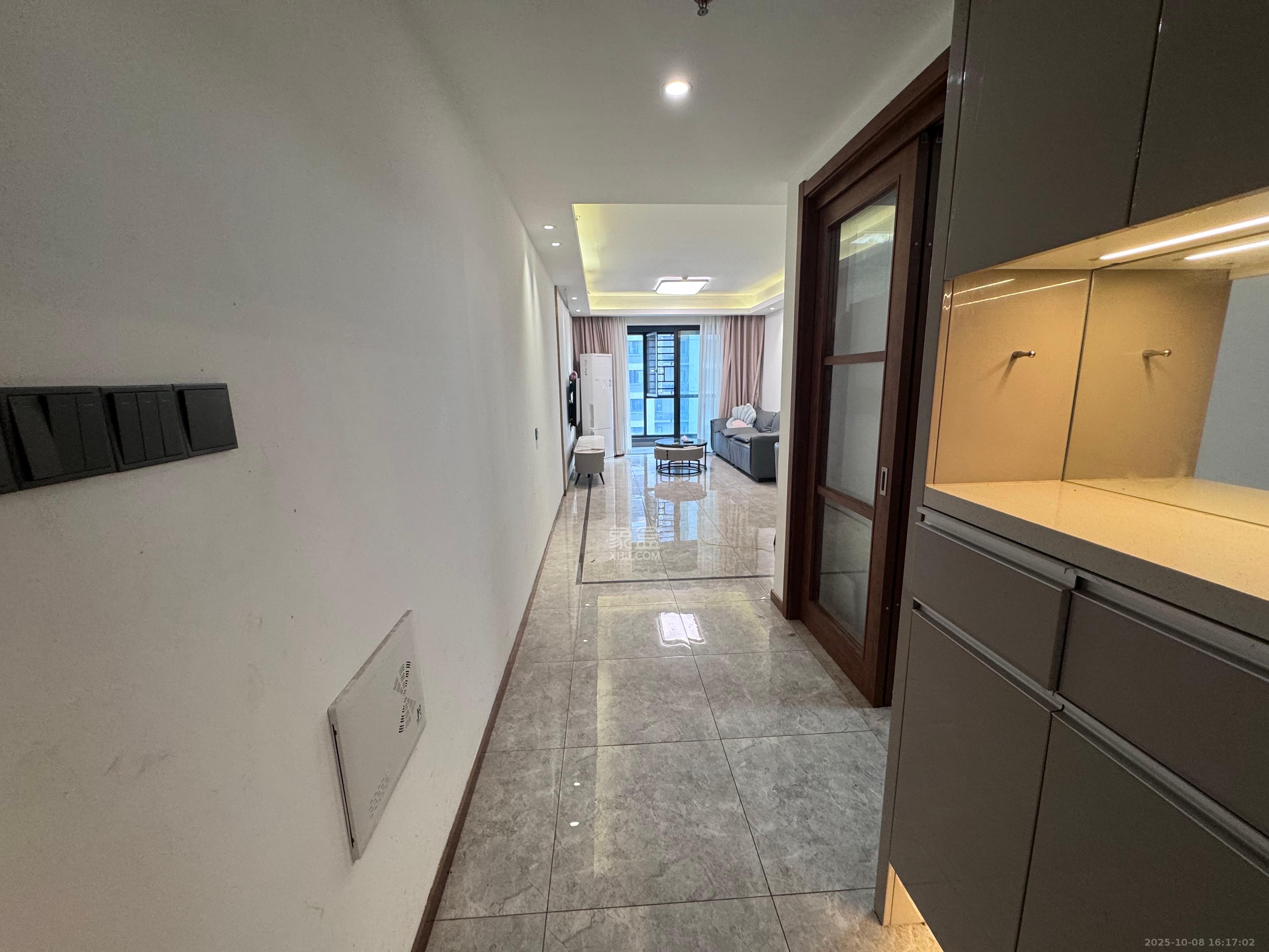 梅溪悦章 3室2厅2卫 3500.0元/月 梅溪悦章 3室2厅2卫 3500.0元/月室内图