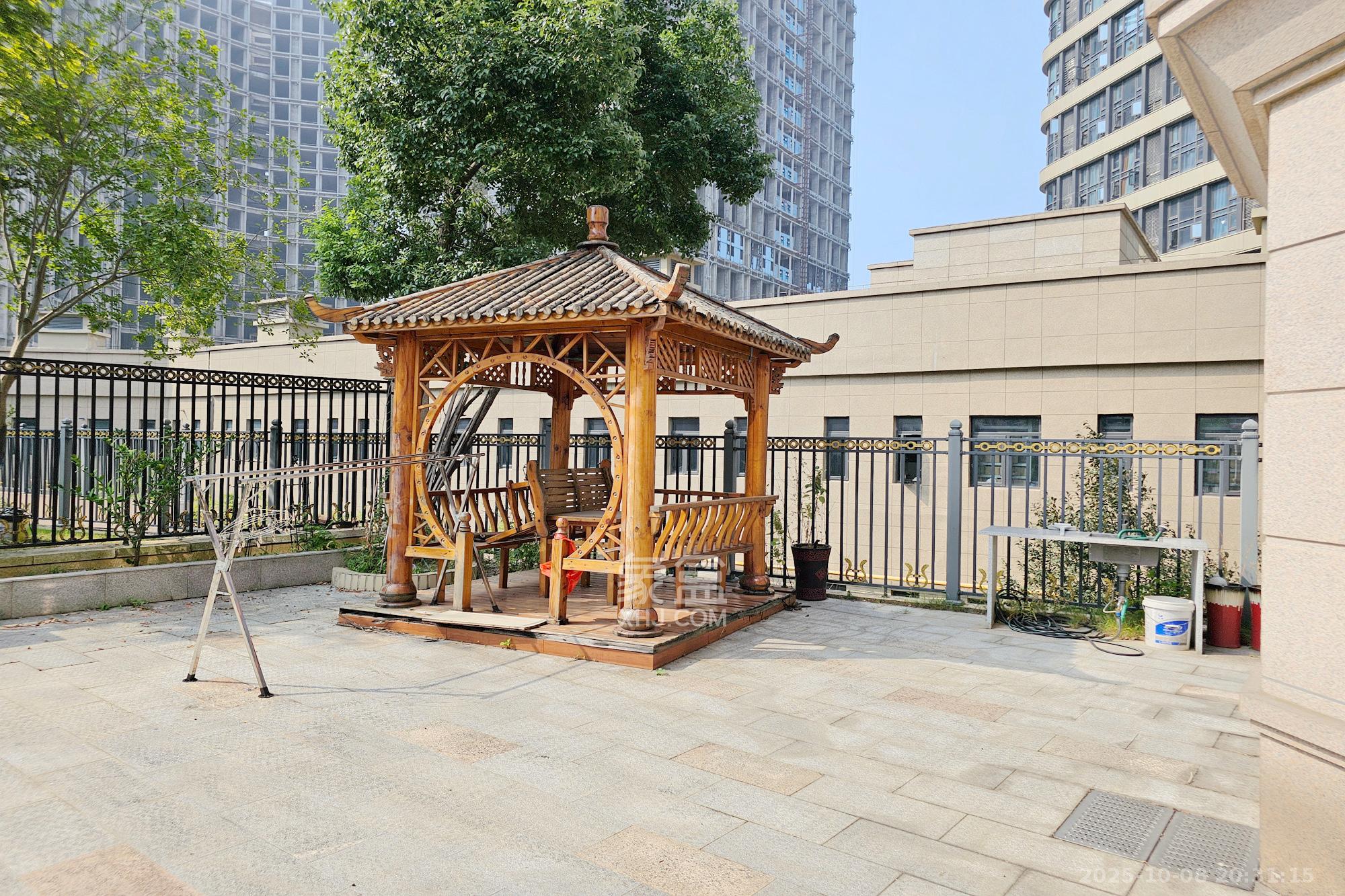 明昇壹城（明昇时代广场）一期  5室2厅2卫    520.0万其他