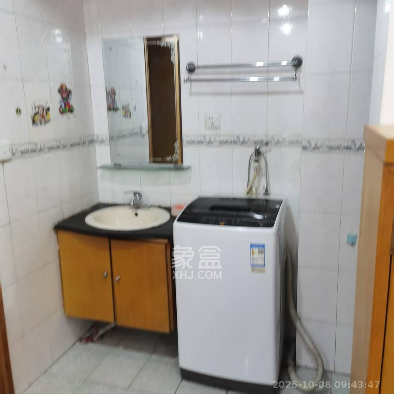 中建五局天心苑  1室2厅1卫    1300.0元/月 中建五局天心苑  1室2厅1卫    1300.0元/月室内图