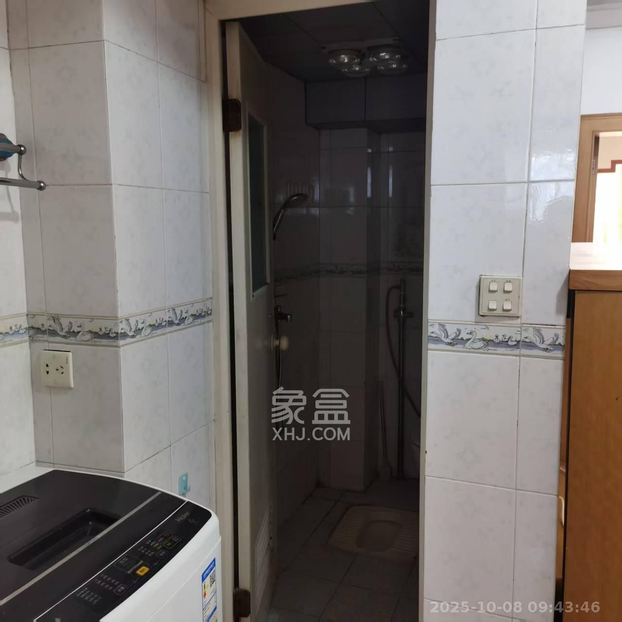 中建五局天心苑  1室2厅1卫    1300.0元/月 中建五局天心苑  1室2厅1卫    1300.0元/月室内图