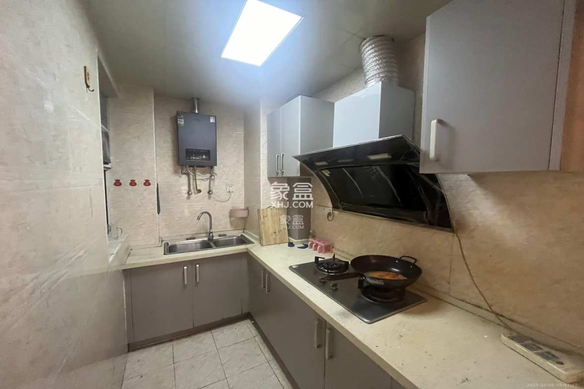 金科时代中心 2室1厅1卫 2200.0元/月 金科时代中心 2室1厅1卫 2200.0元/月室内图