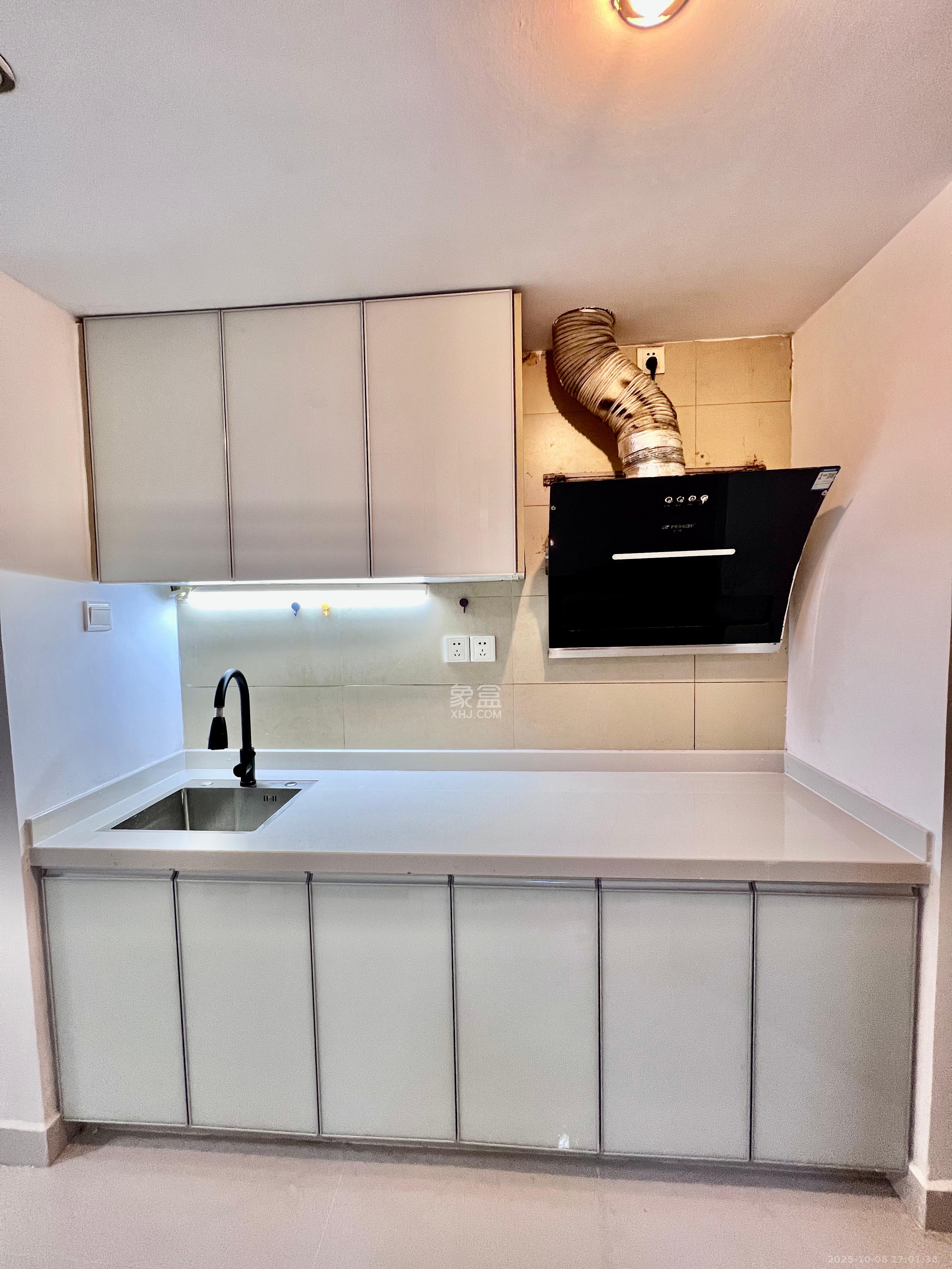 万科金色家园 1室1厅1卫 1350.0元/月 万科金色家园 1室1厅1卫 1350.0元/月室内图