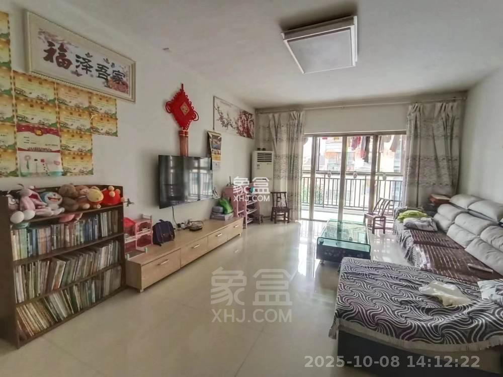 嘉盛华府 3室2厅2卫 1300.0元/月 嘉盛华府 3室2厅2卫 1300.0元/月室内图