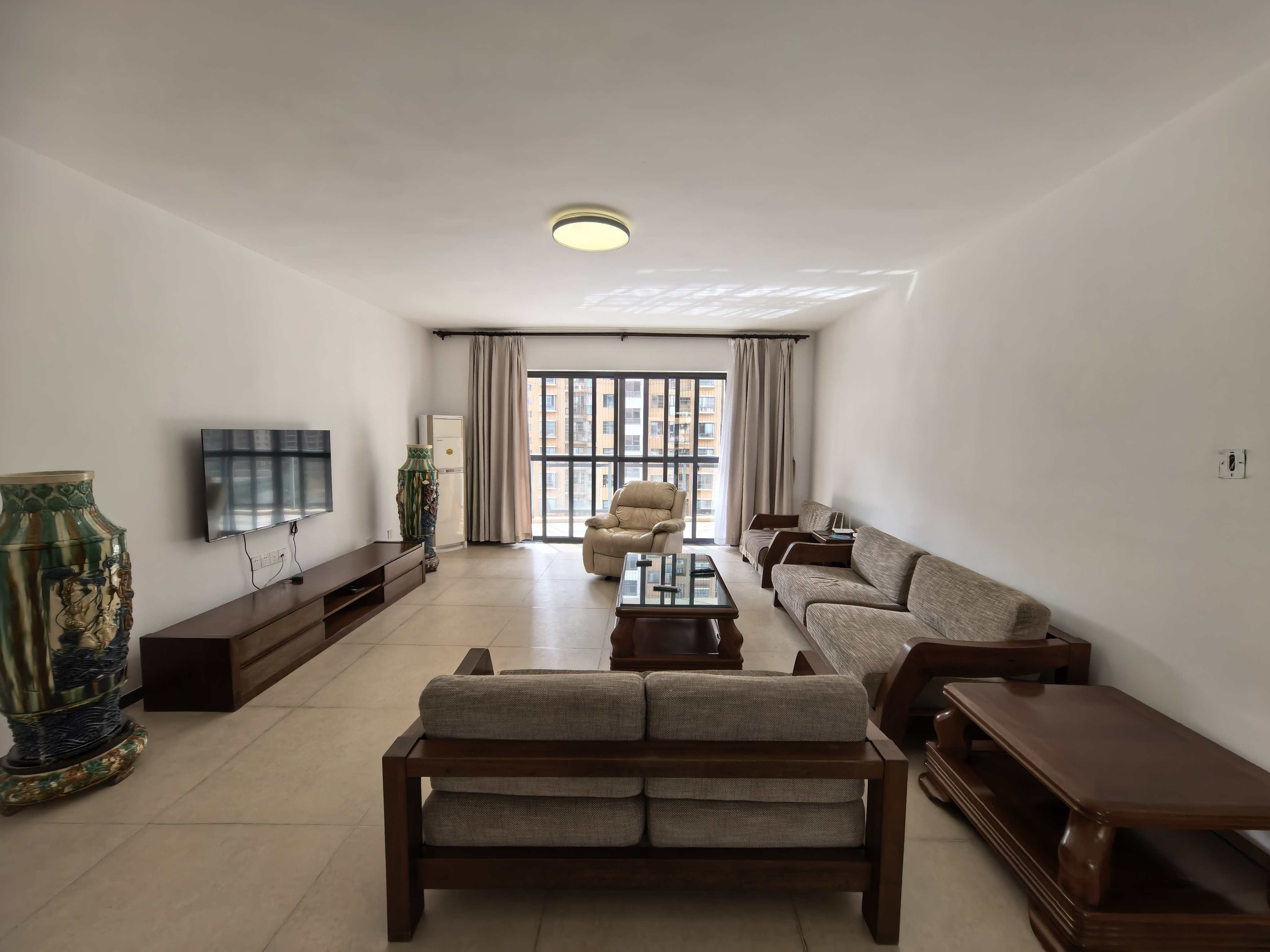 枫丹白露 5室2厅2卫 3800.0元/月 枫丹白露 5室2厅2卫 3800.0元/月室内图