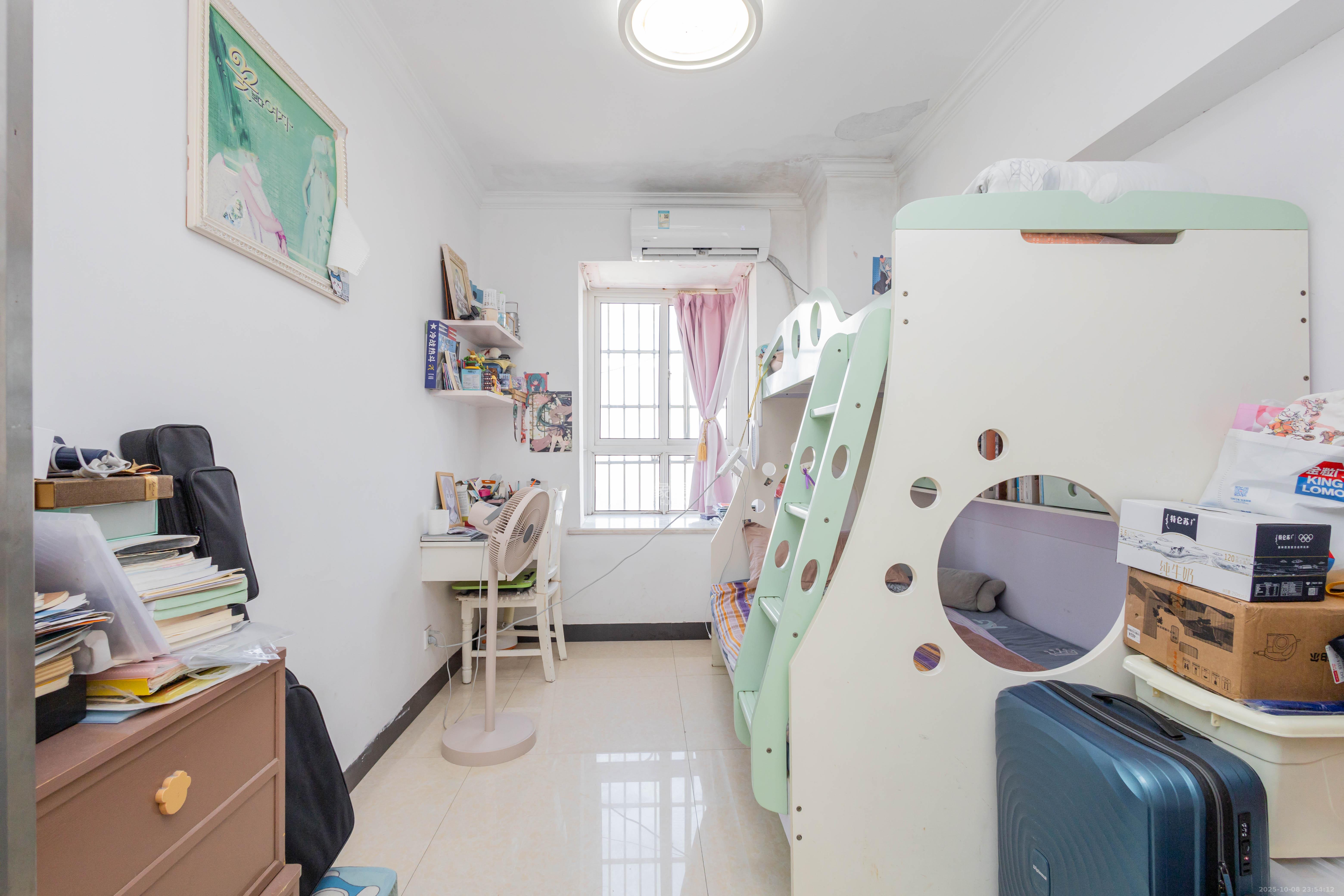 未来蜂巢 3室2厅1卫 34.8万 未来蜂巢 3室2厅1卫 34.8万卧室