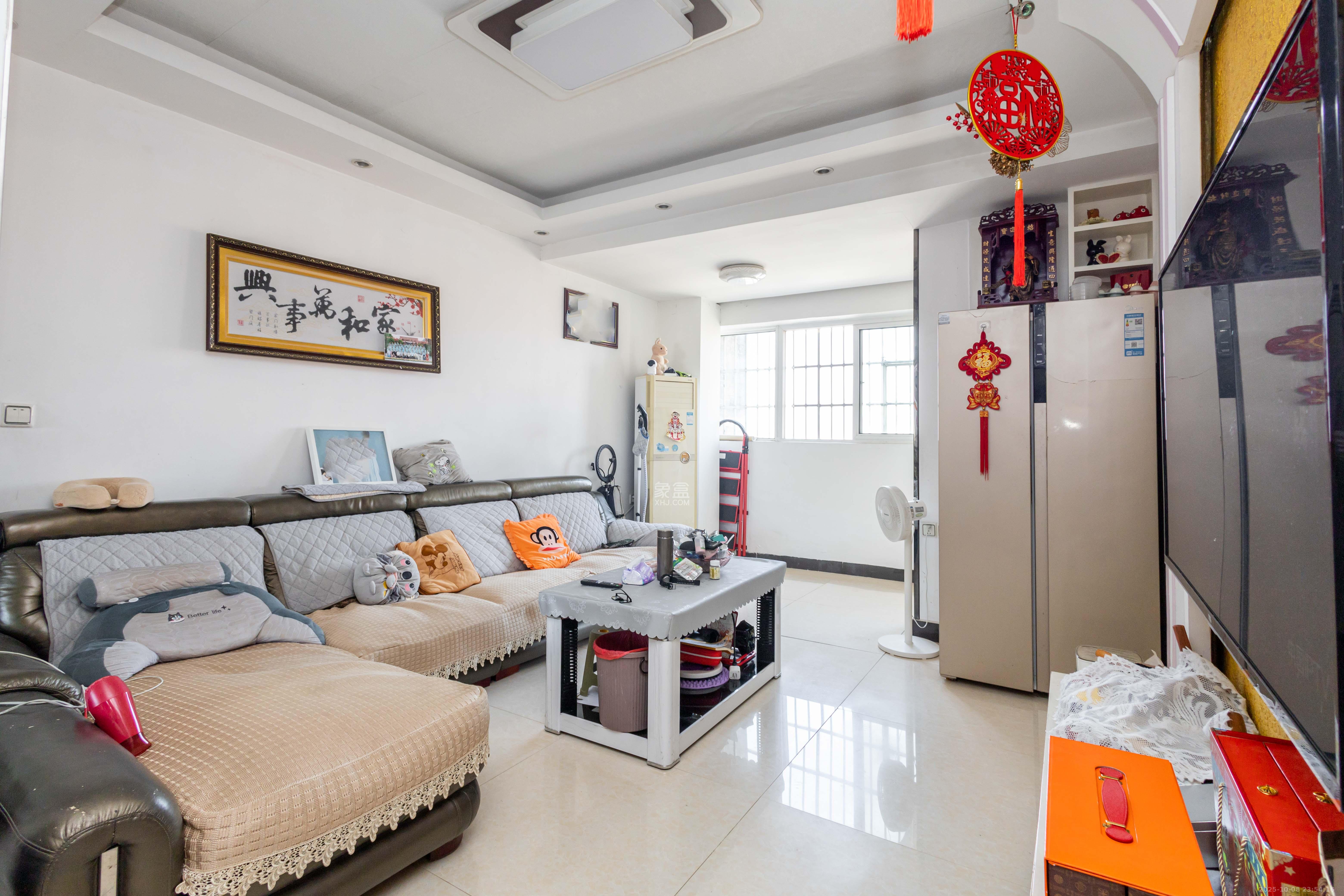 未来蜂巢 3室2厅1卫 34.8万 未来蜂巢 3室2厅1卫 34.8万客厅