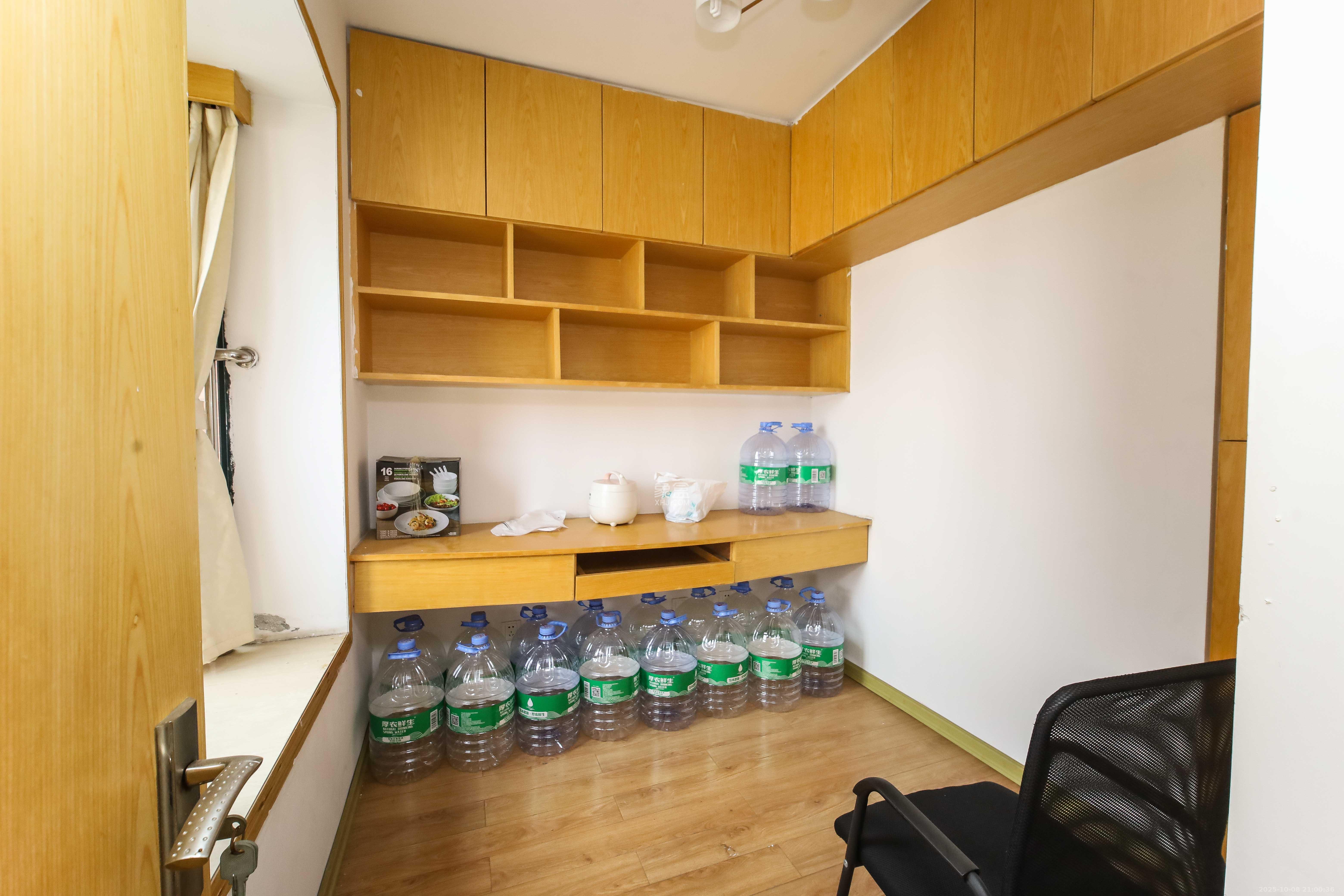 东玺门  3室1厅1卫    76.8万 东玺门  3室1厅1卫    76.8万卧室