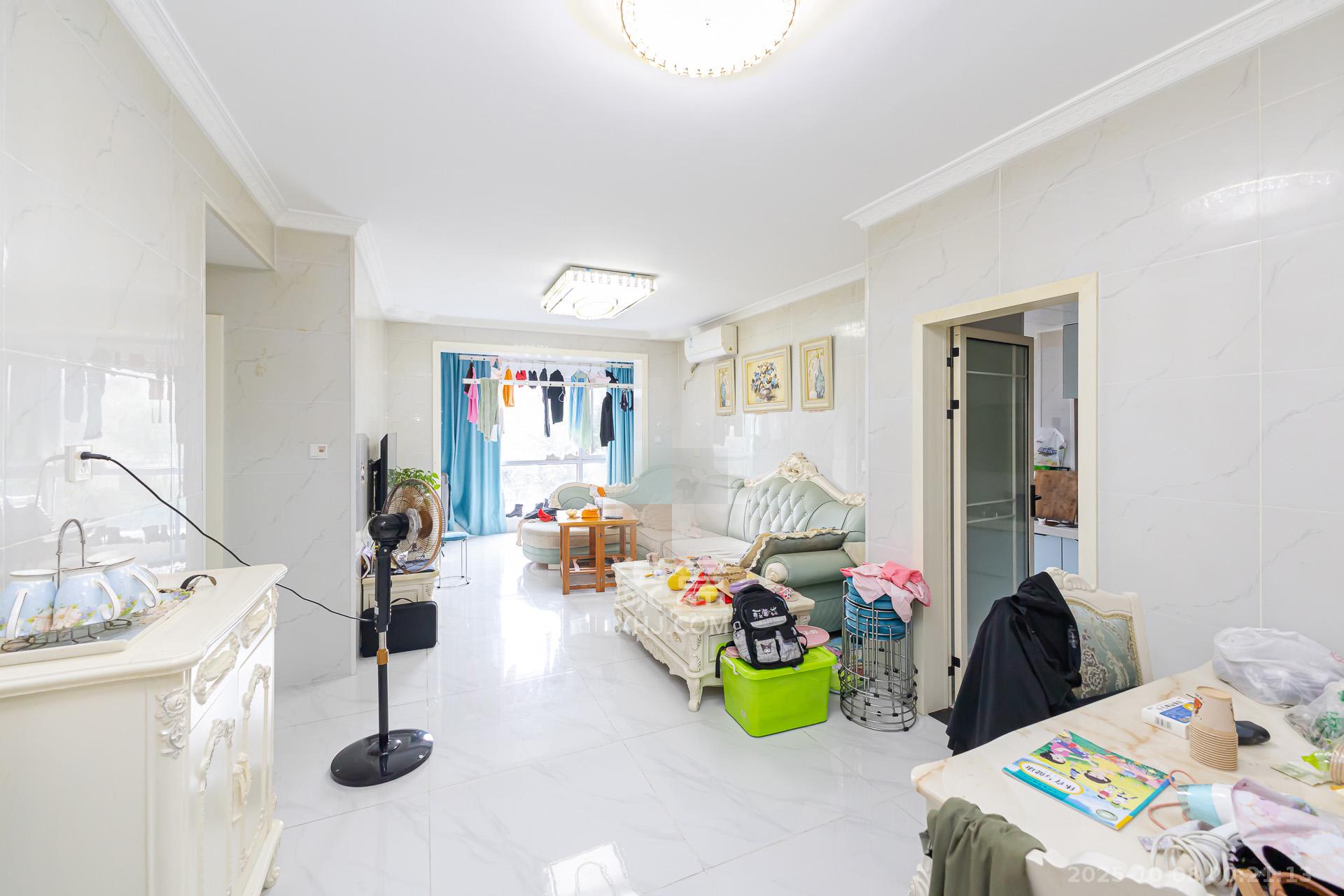 润和之悦（金泽园）  2室2厅1卫    49.0万客厅