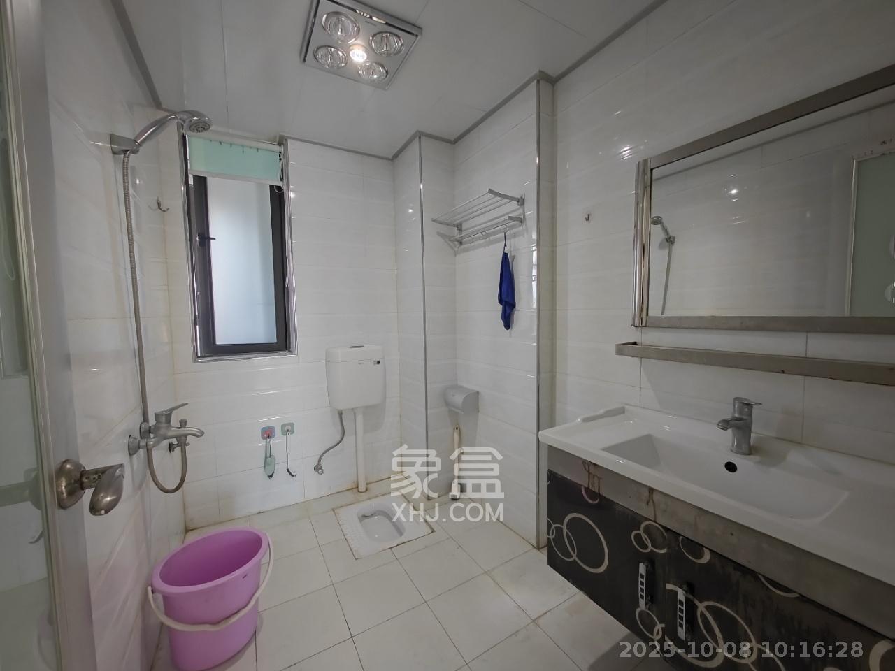 保利麓谷林语E区  2室1厅1卫    2100.0元/月室内图
