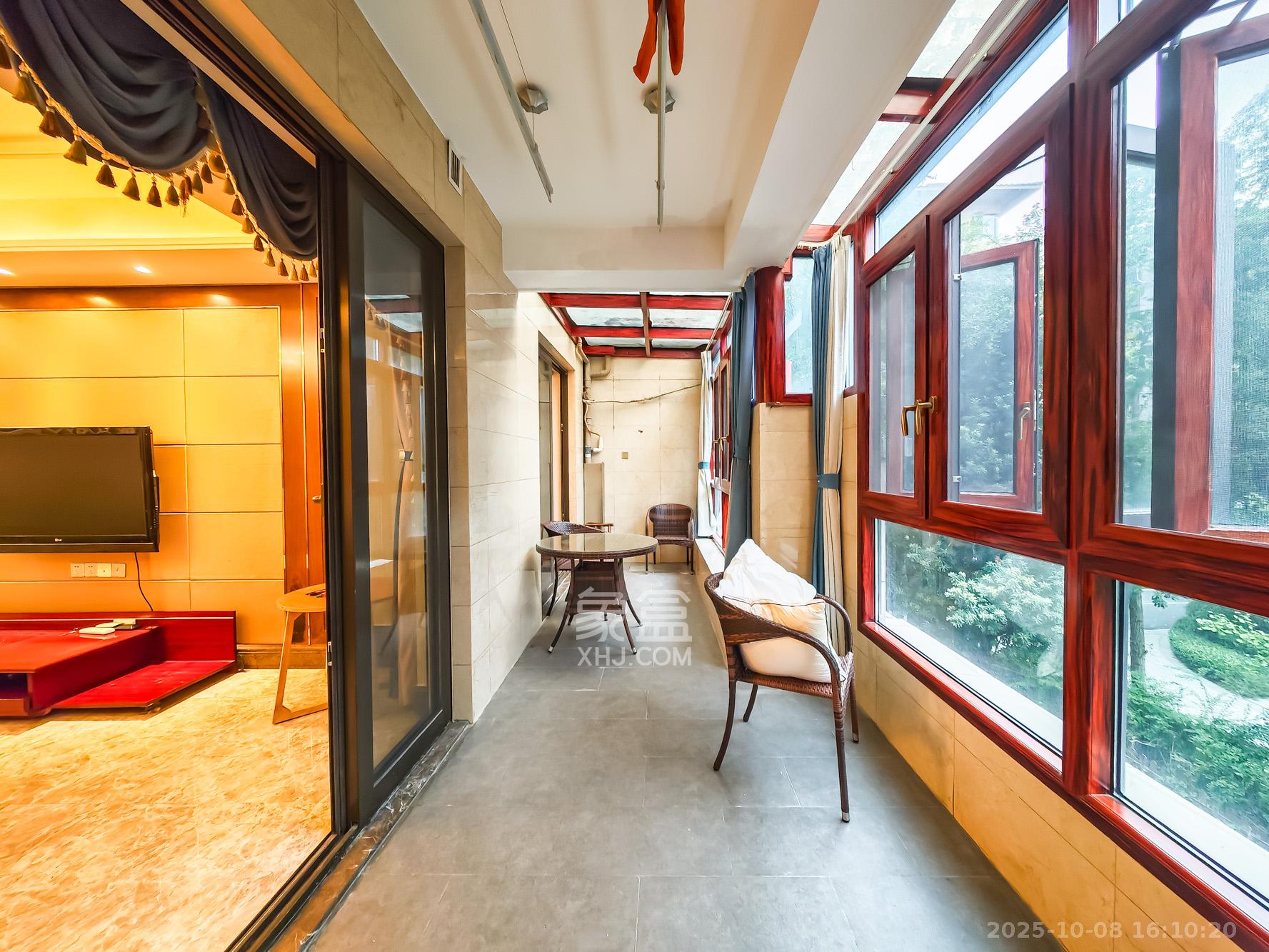 恒大御景天下城一期 3室2厅2卫 186.0万 恒大御景天下城一期 3室2厅2卫 186.0万阳台