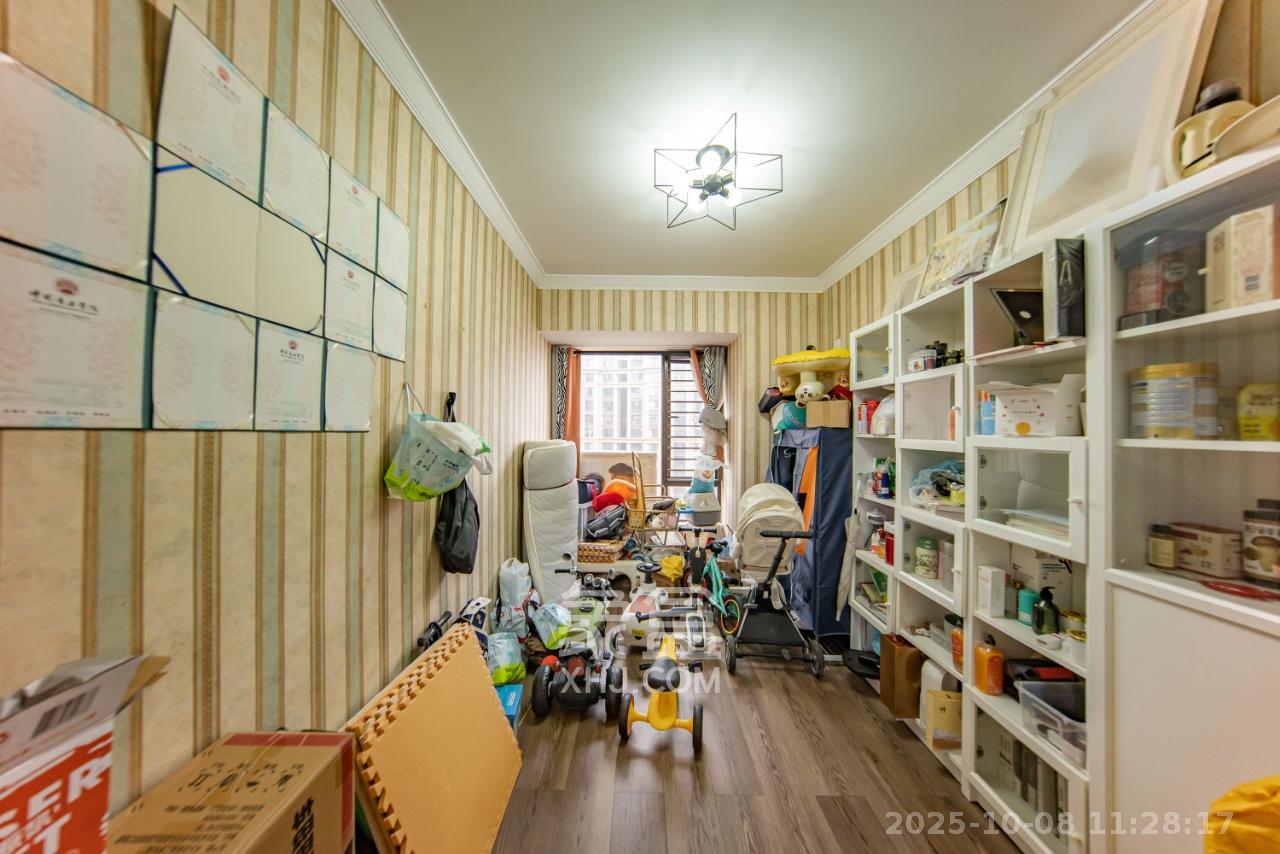 中海国际四期  4室2厅2卫    3000.0元/月室内图