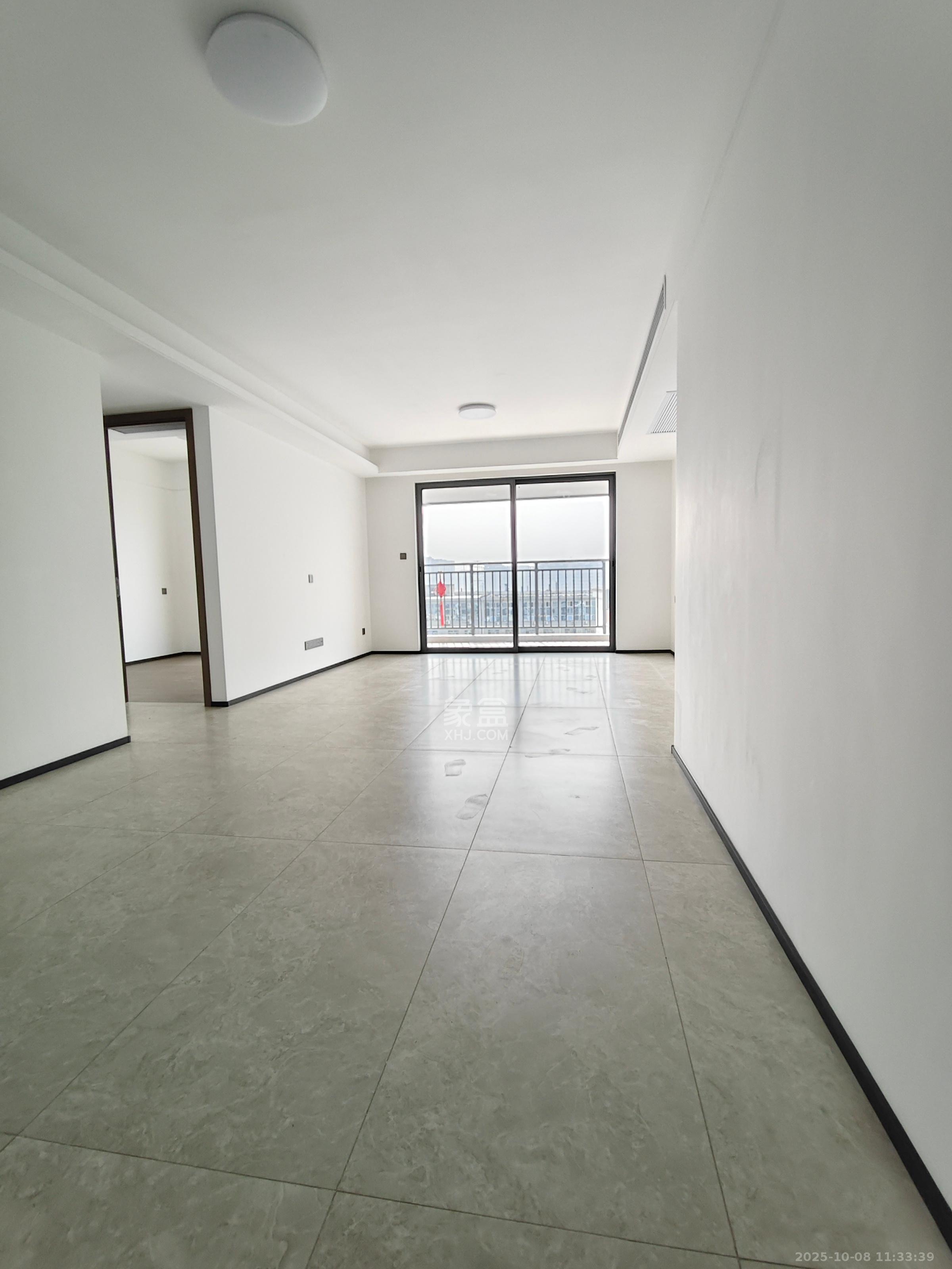 中海寰宇天下 5室2厅2卫 4000.0元/月 中海寰宇天下 5室2厅2卫 4000.0元/月室内图