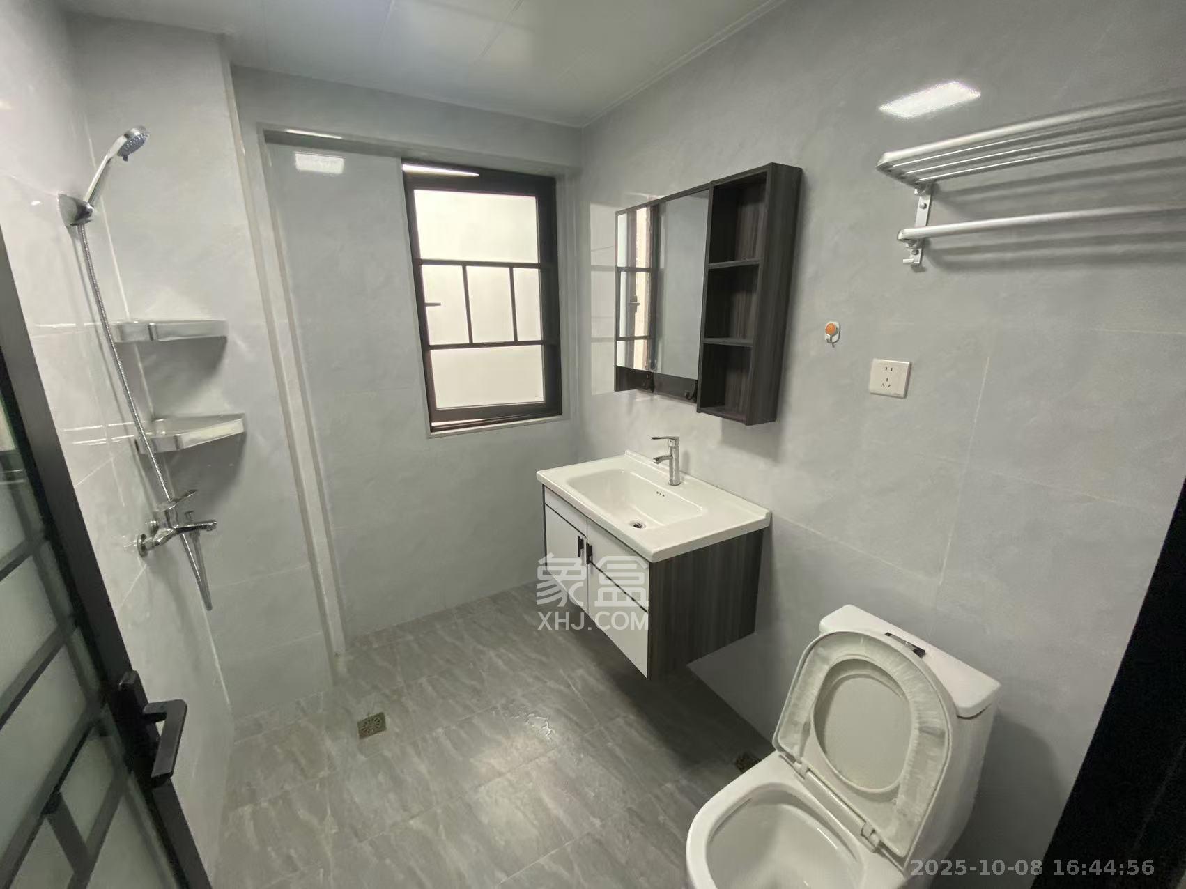 阳光城尚东湾愉景苑 4室2厅2卫 2800.0元/月 阳光城尚东湾愉景苑 4室2厅2卫 2800.0元/月室内图