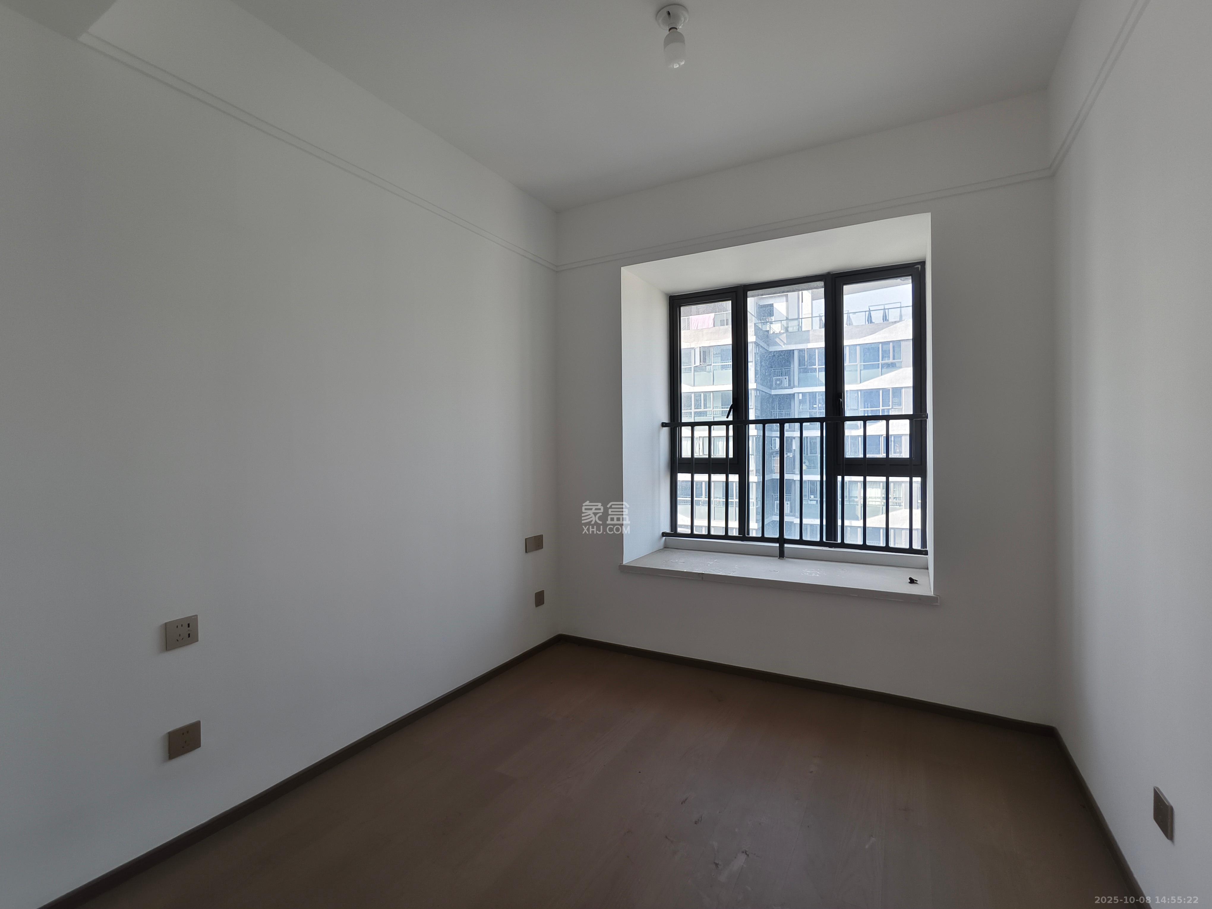 复地滨江金融中心 4室2厅2卫 4200.0元/月 复地滨江金融中心 4室2厅2卫 4200.0元/月室内图