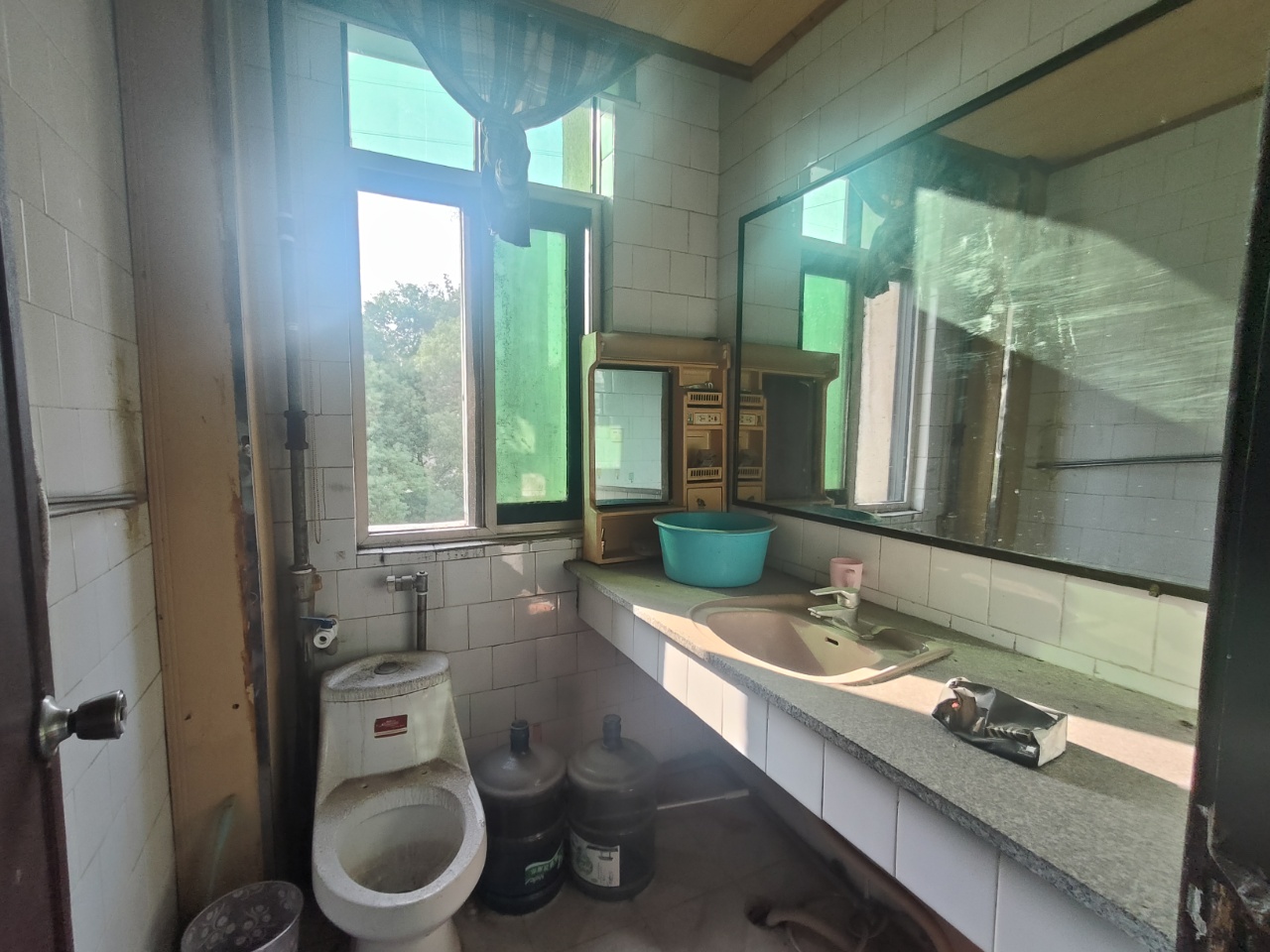 台家塅社区 3室2厅2卫 800.0元/月 台家塅社区 3室2厅2卫 800.0元/月室内图