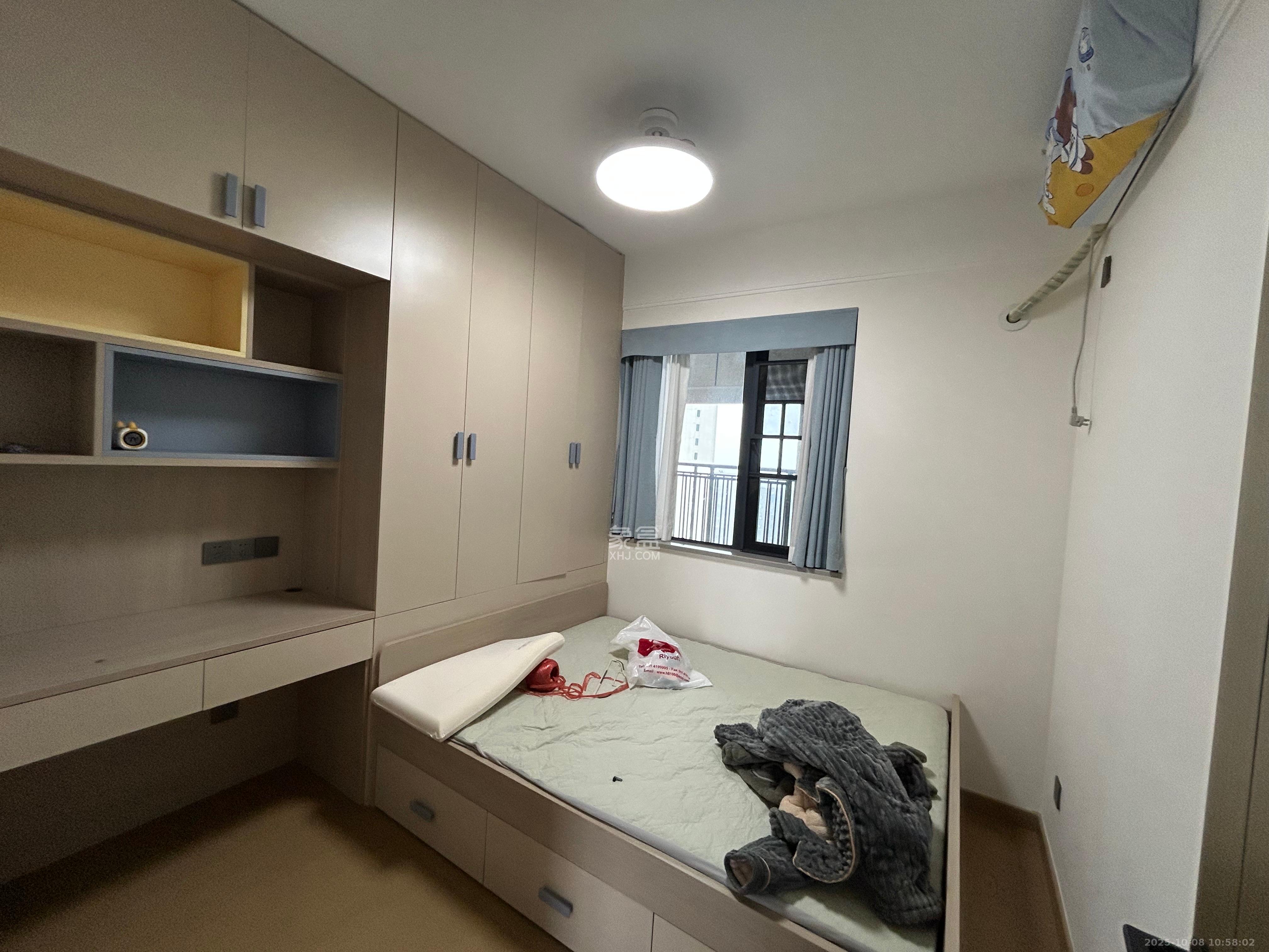 长房悦香山 3室2厅2卫 3500.0元/月 长房悦香山 3室2厅2卫 3500.0元/月室内图