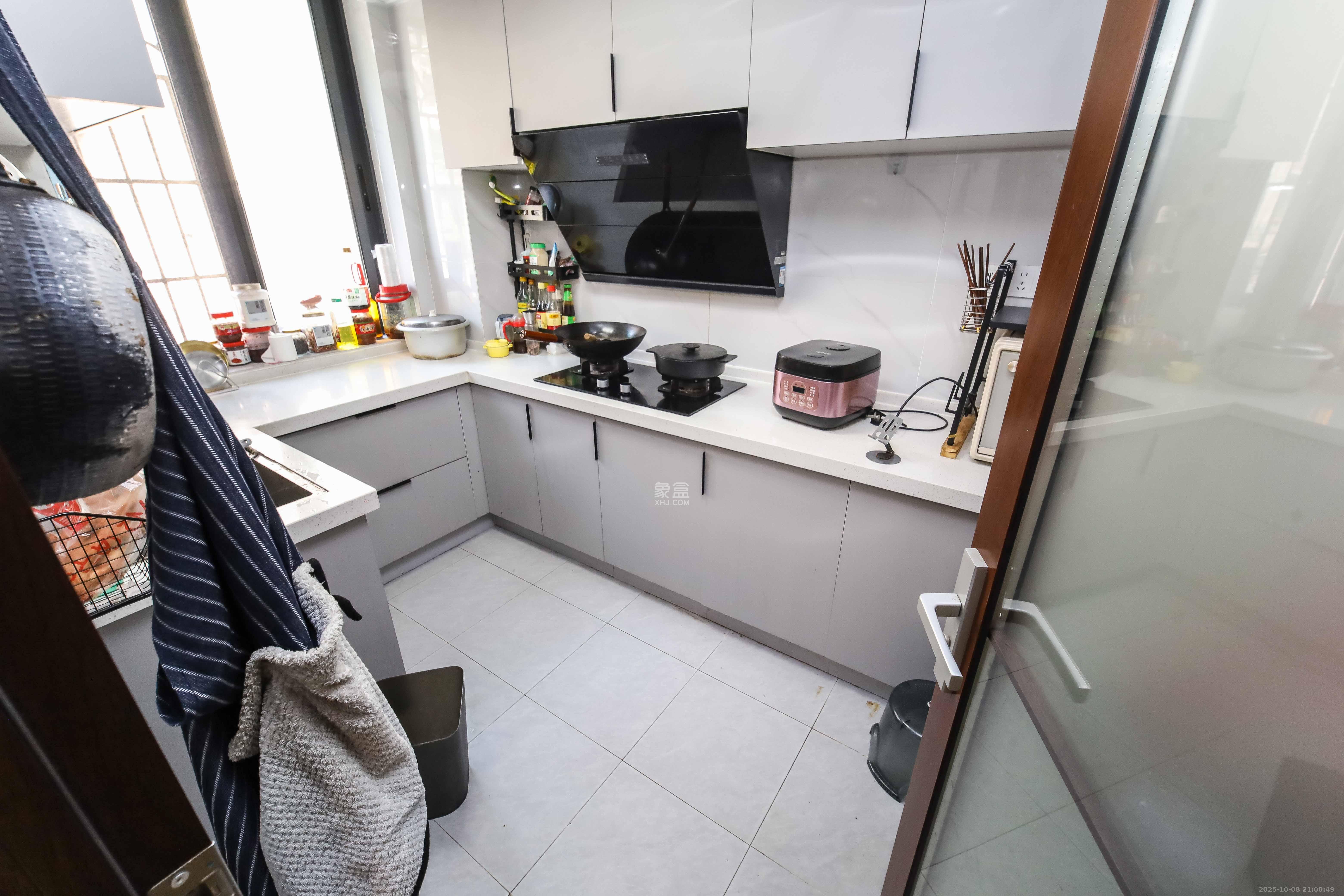 安泰新村 4室2厅2卫 95.0万 安泰新村 4室2厅2卫 95.0万厨房