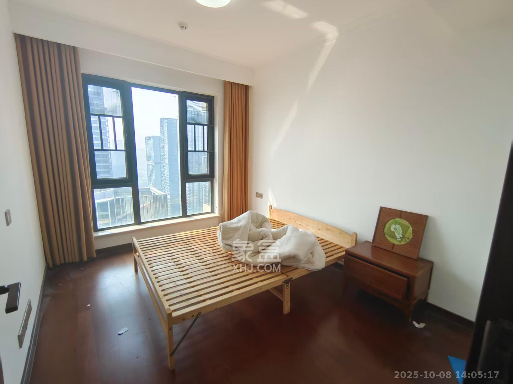 绿地长沙城际空间站(绿地新里佳苑) 3室2厅2卫 3000.0元/月 绿地长沙城际空间站(绿地新里佳苑) 3室2厅2卫 3000.0元/月室内图