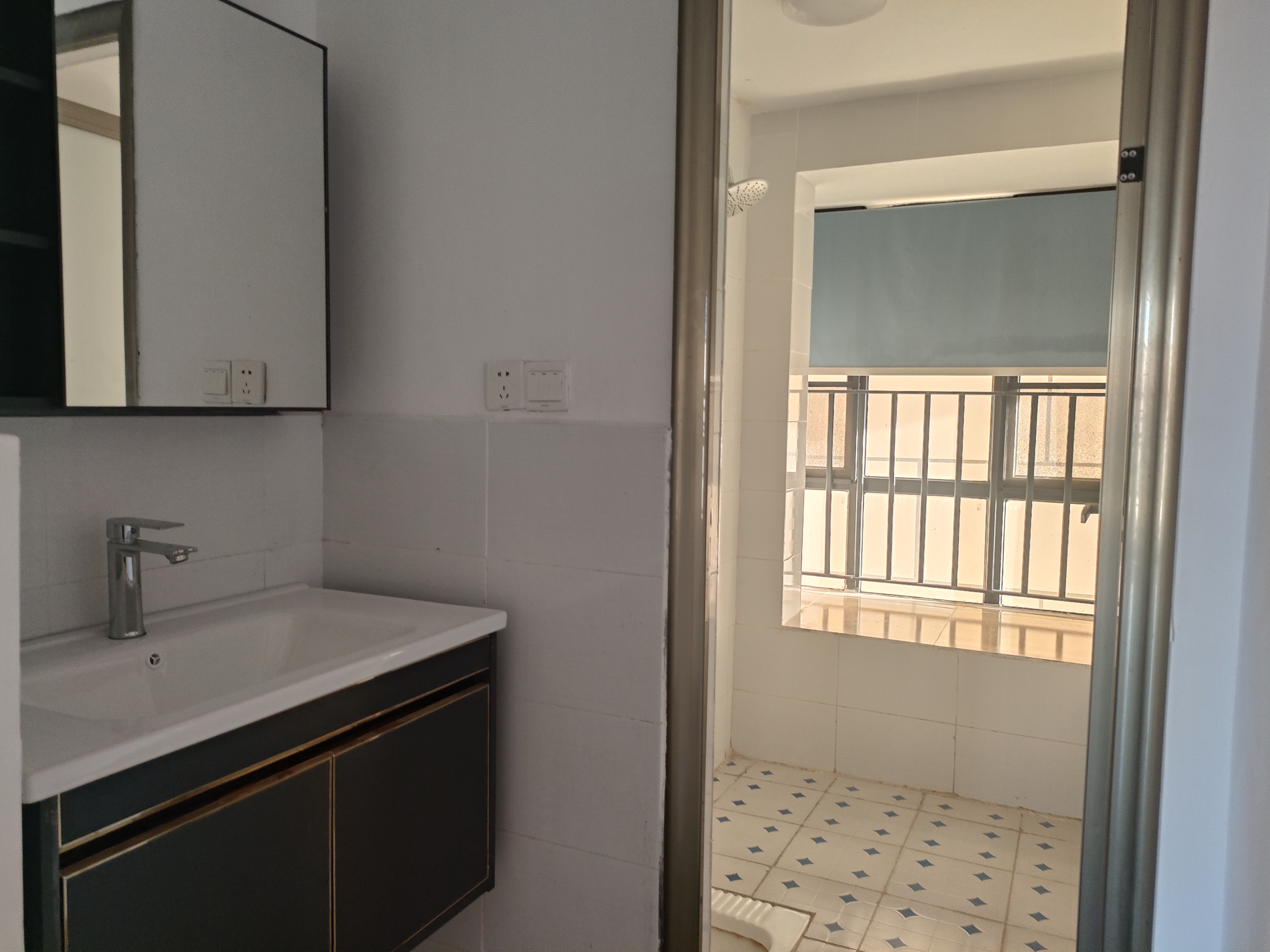 冠盛天泽园  3室2厅1卫    2900.0元/月室内图