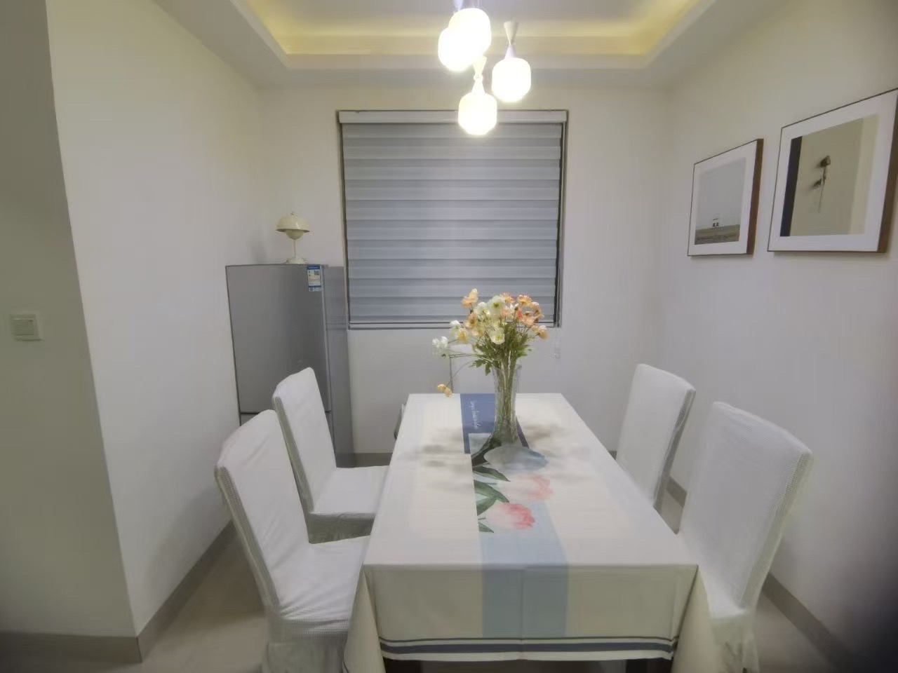 华新苑 2室2厅1卫 1800.0元/月 华新苑 2室2厅1卫 1800.0元/月室内图