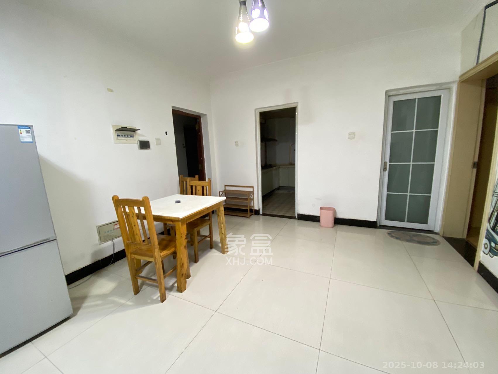 鑫天御景湾 2室1厅1卫 1700.0元/月 鑫天御景湾 2室1厅1卫 1700.0元/月室内图