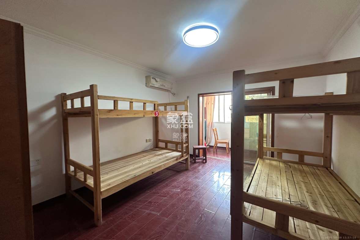 御景龙城 3室2厅2卫 1900.0元/月 御景龙城 3室2厅2卫 1900.0元/月室内图