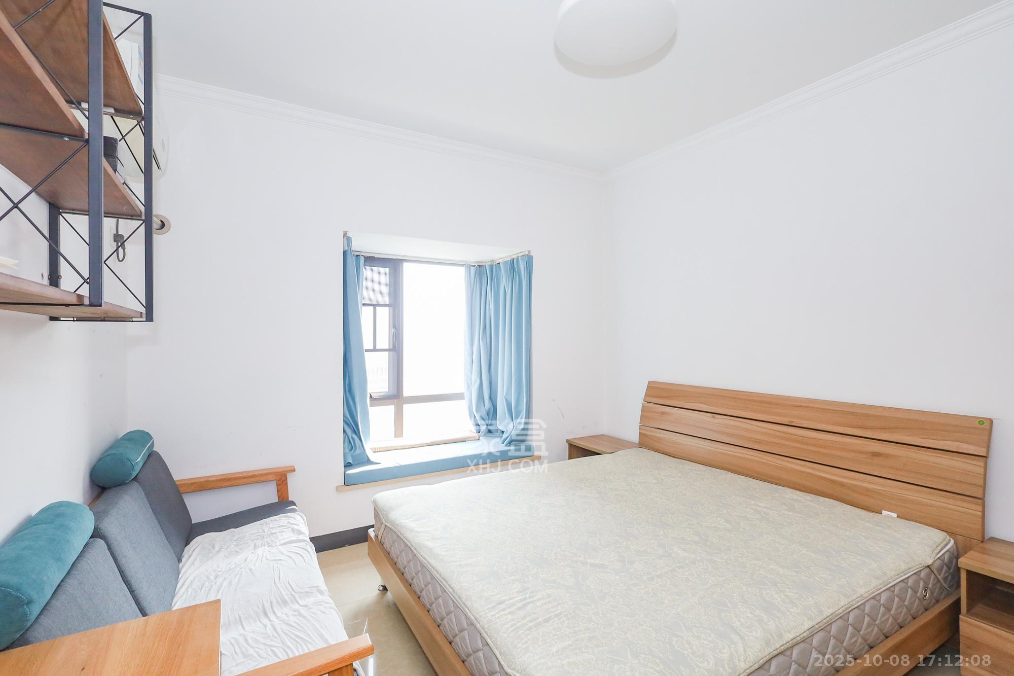 旭辉藏郡（藏郡、旭湘华府)  3室2厅1卫    240.0万卧室