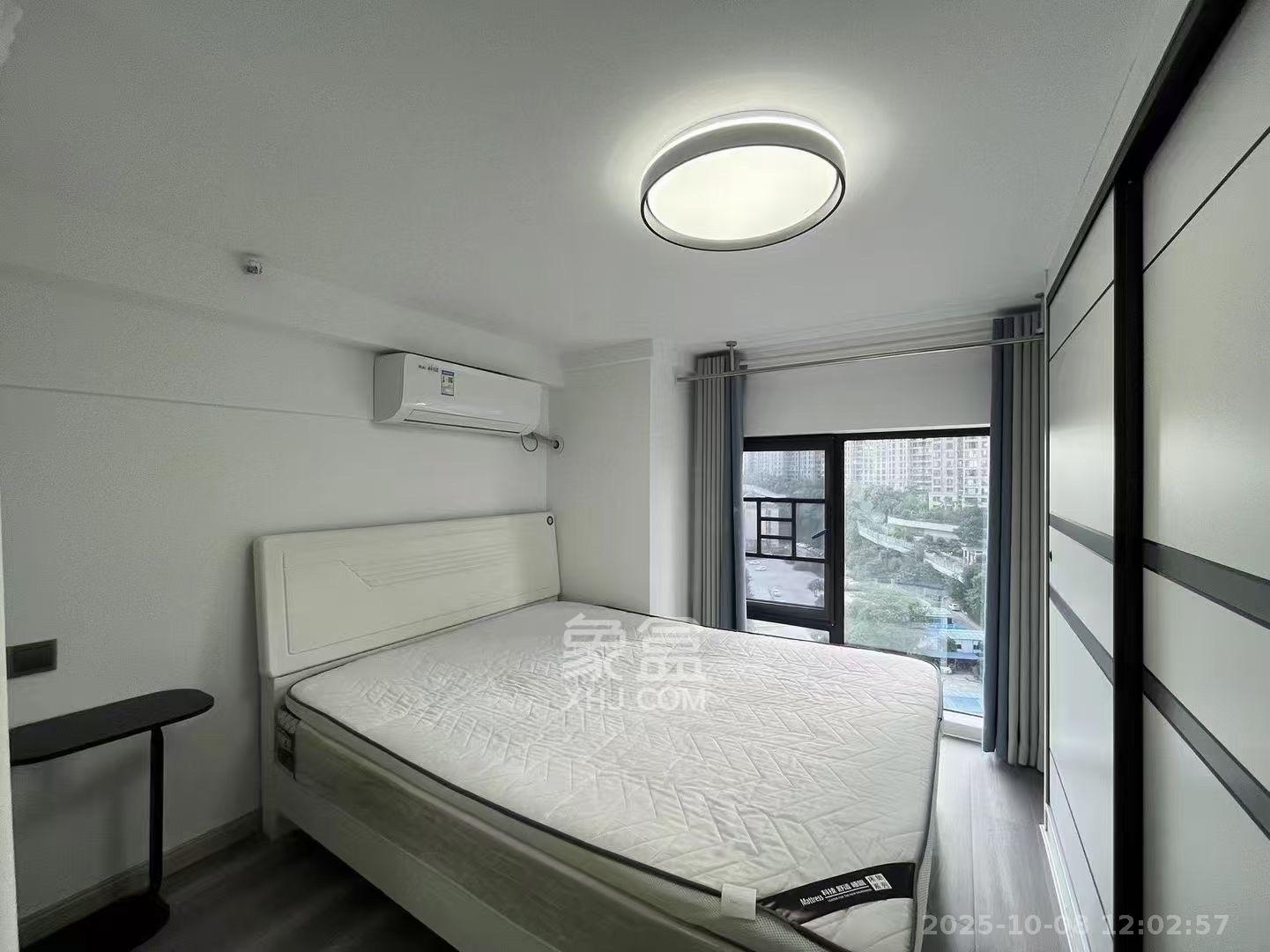 卓越江岸  2室0厅0卫    2200.0元/月室内图